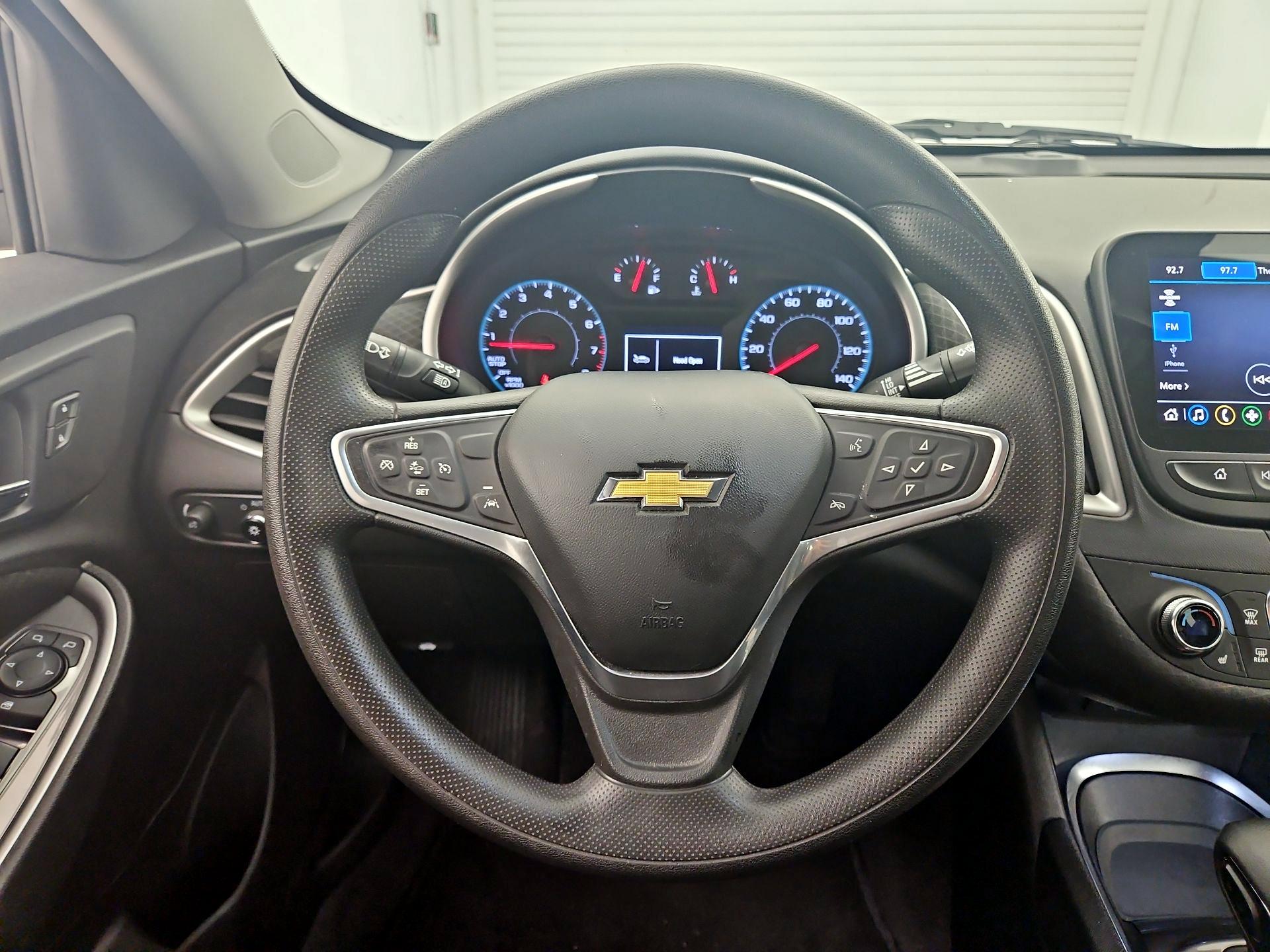 Thumbnail: 2023 Chevrolet Malibu - 10