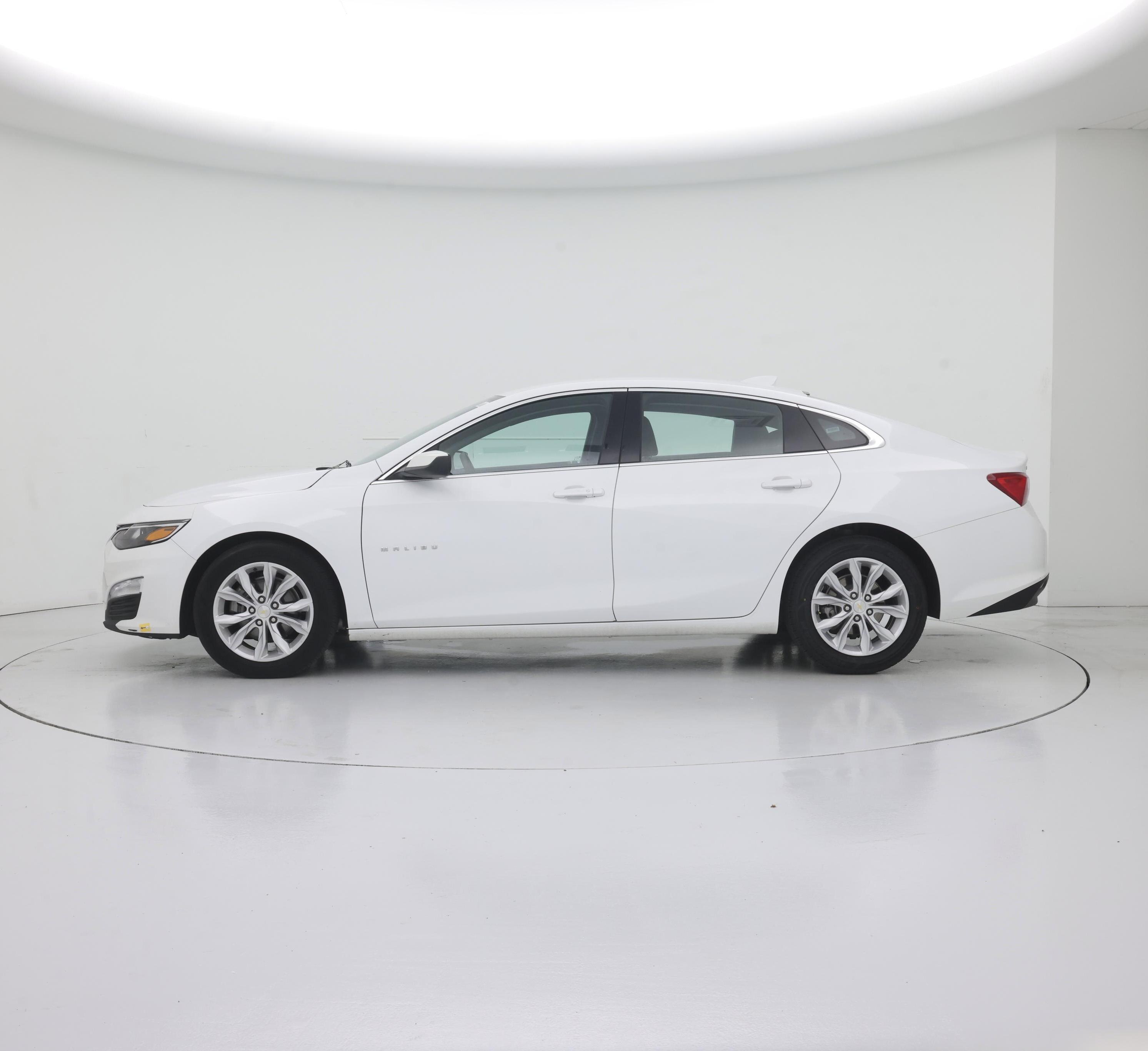 Thumbnail: 2023 Chevrolet Malibu - 3
