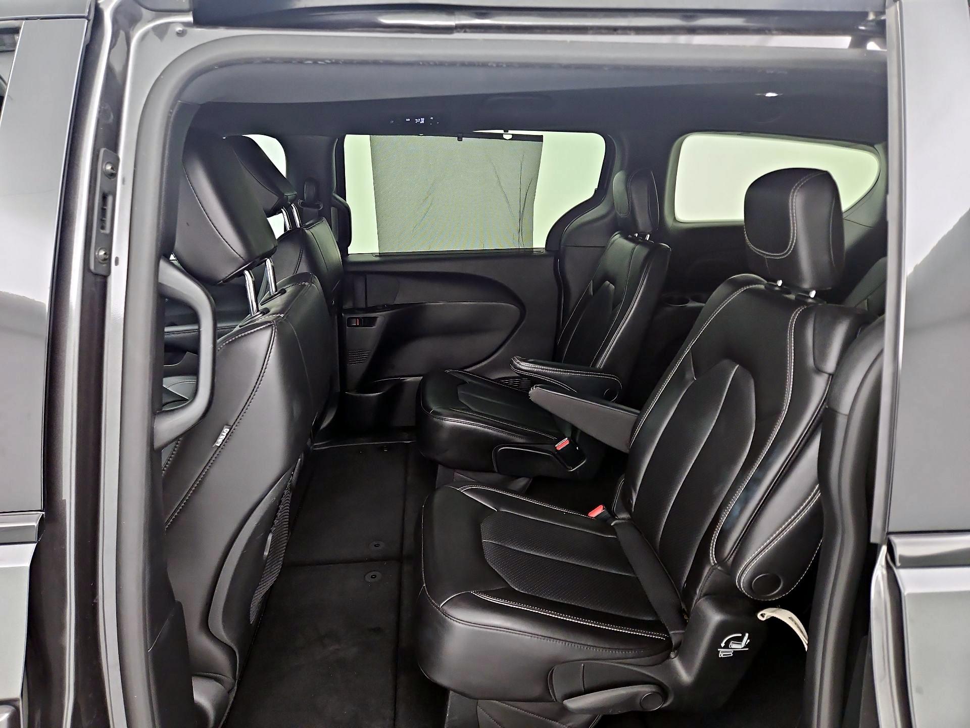 Thumbnail: 2023 Chrysler Pacifica - 19