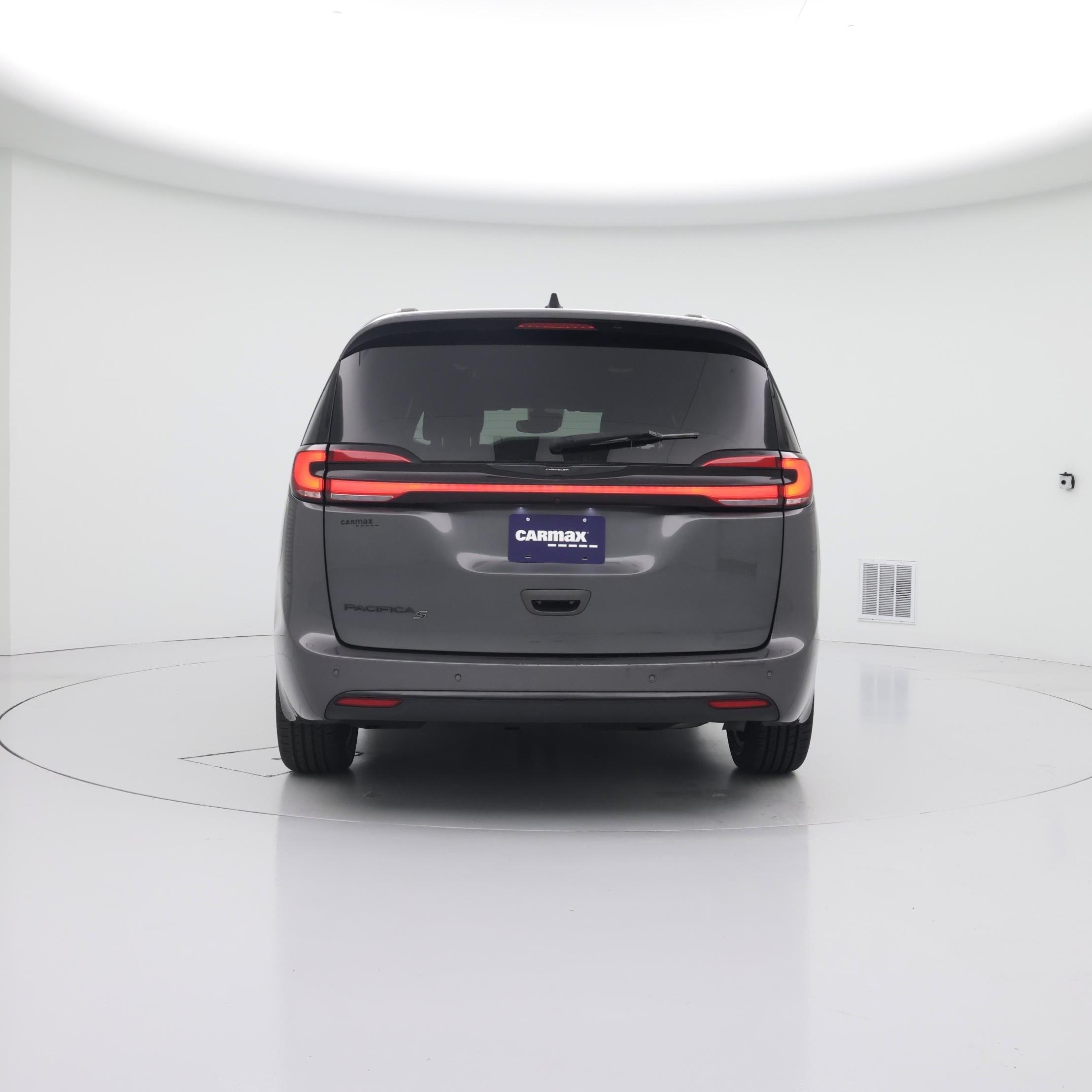 Thumbnail: 2023 Chrysler Pacifica - 6