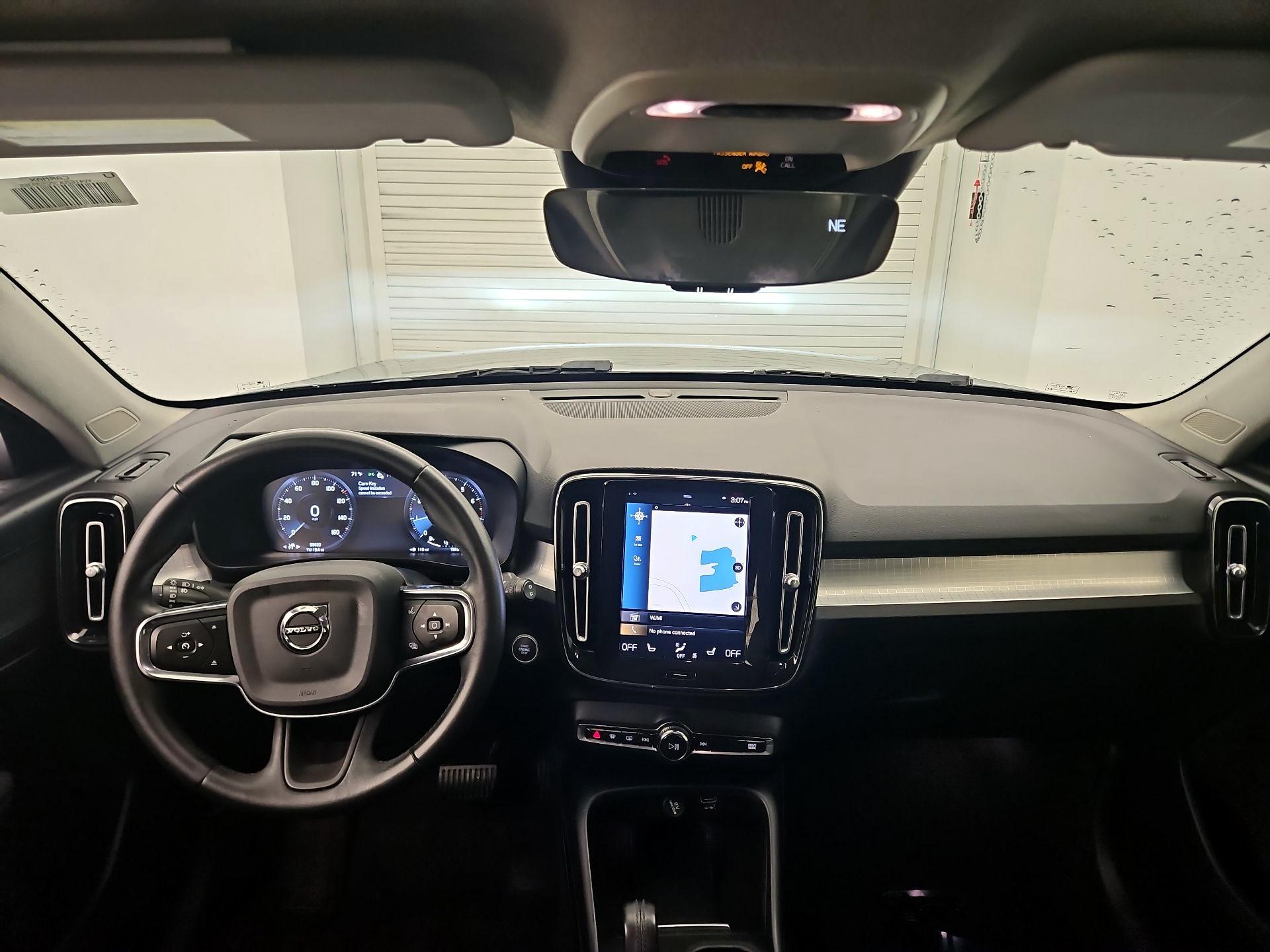Thumbnail: 2021 Volvo XC40 - 9