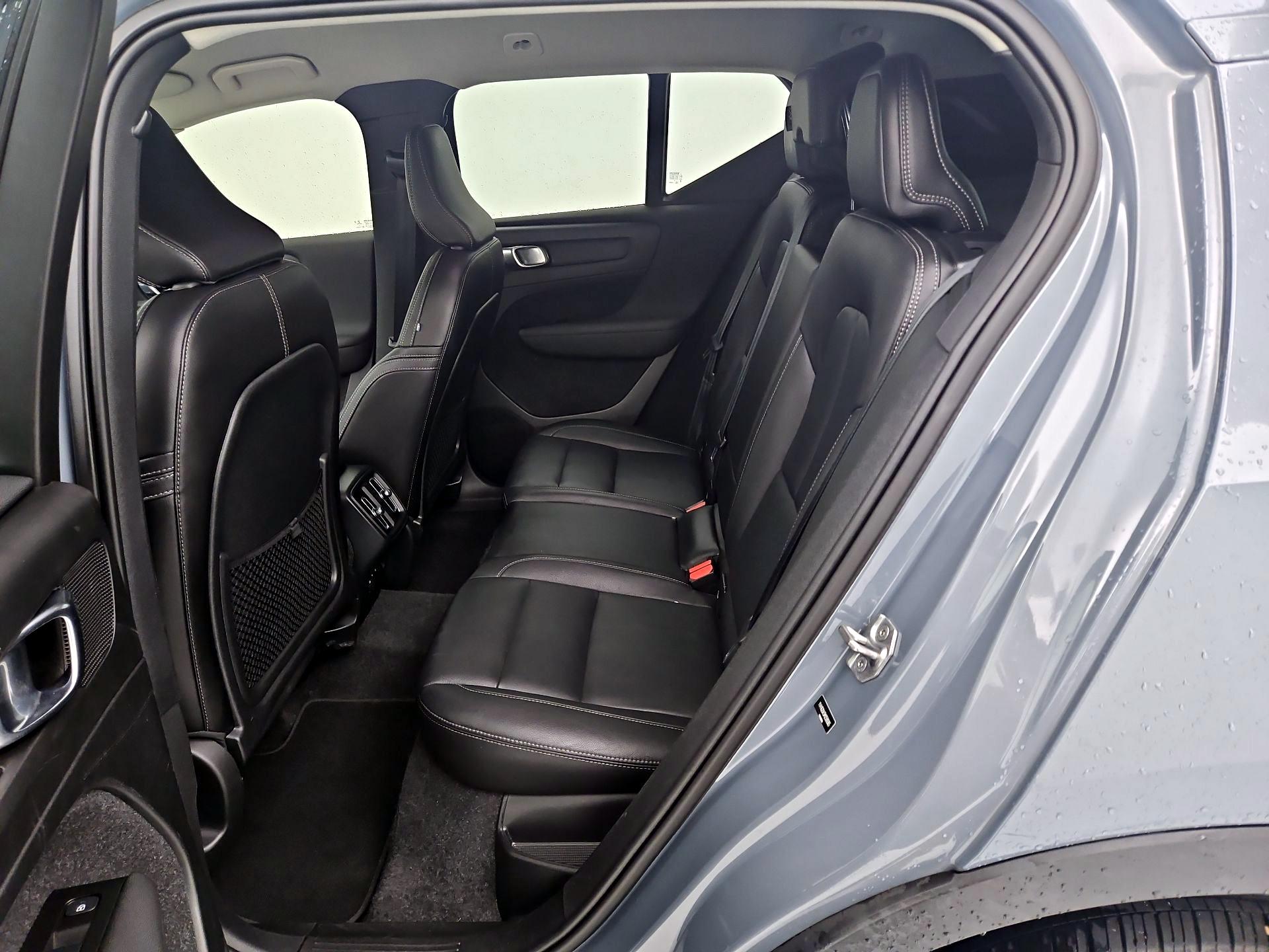 Thumbnail: 2021 Volvo XC40 - 20