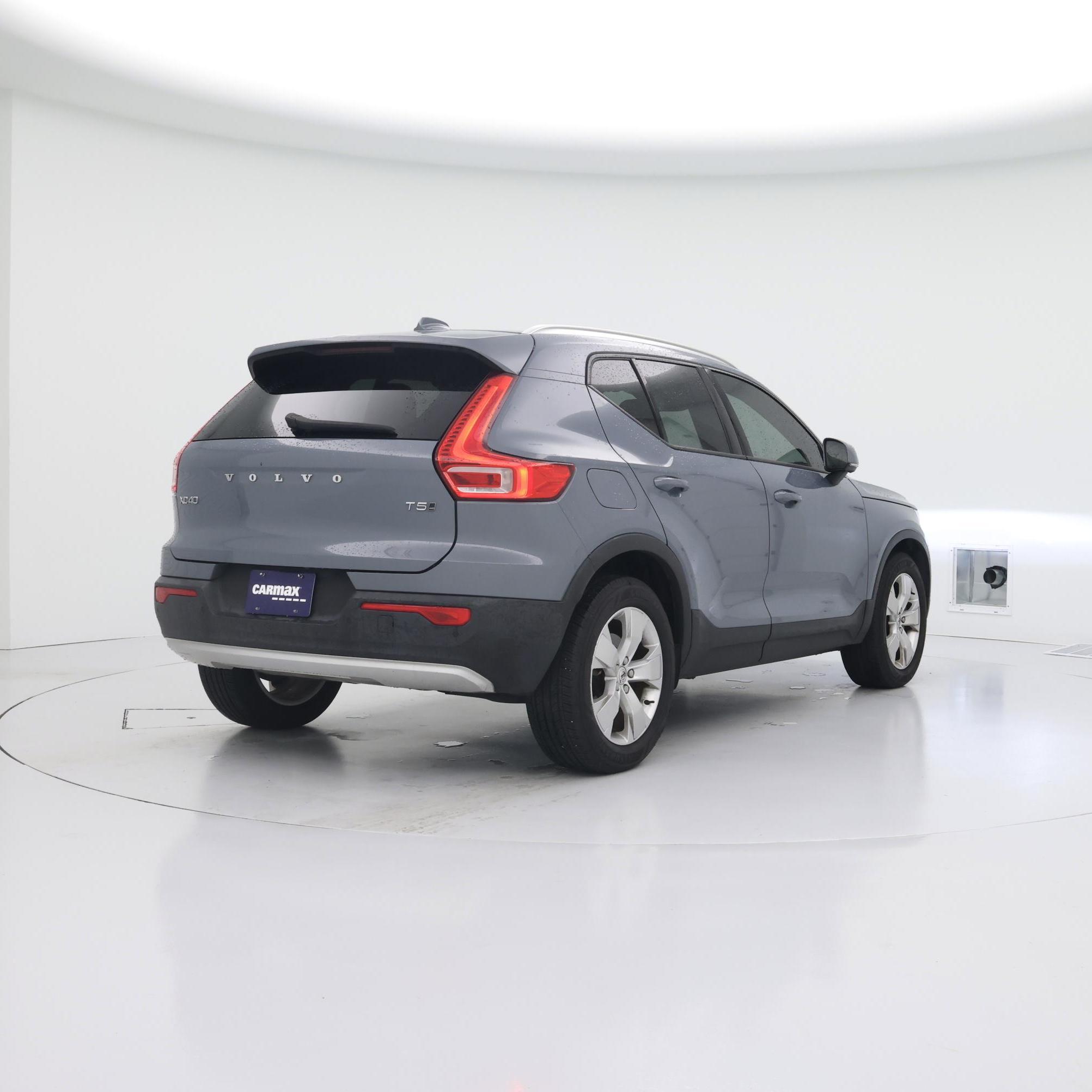 Thumbnail: 2021 Volvo XC40 - 8