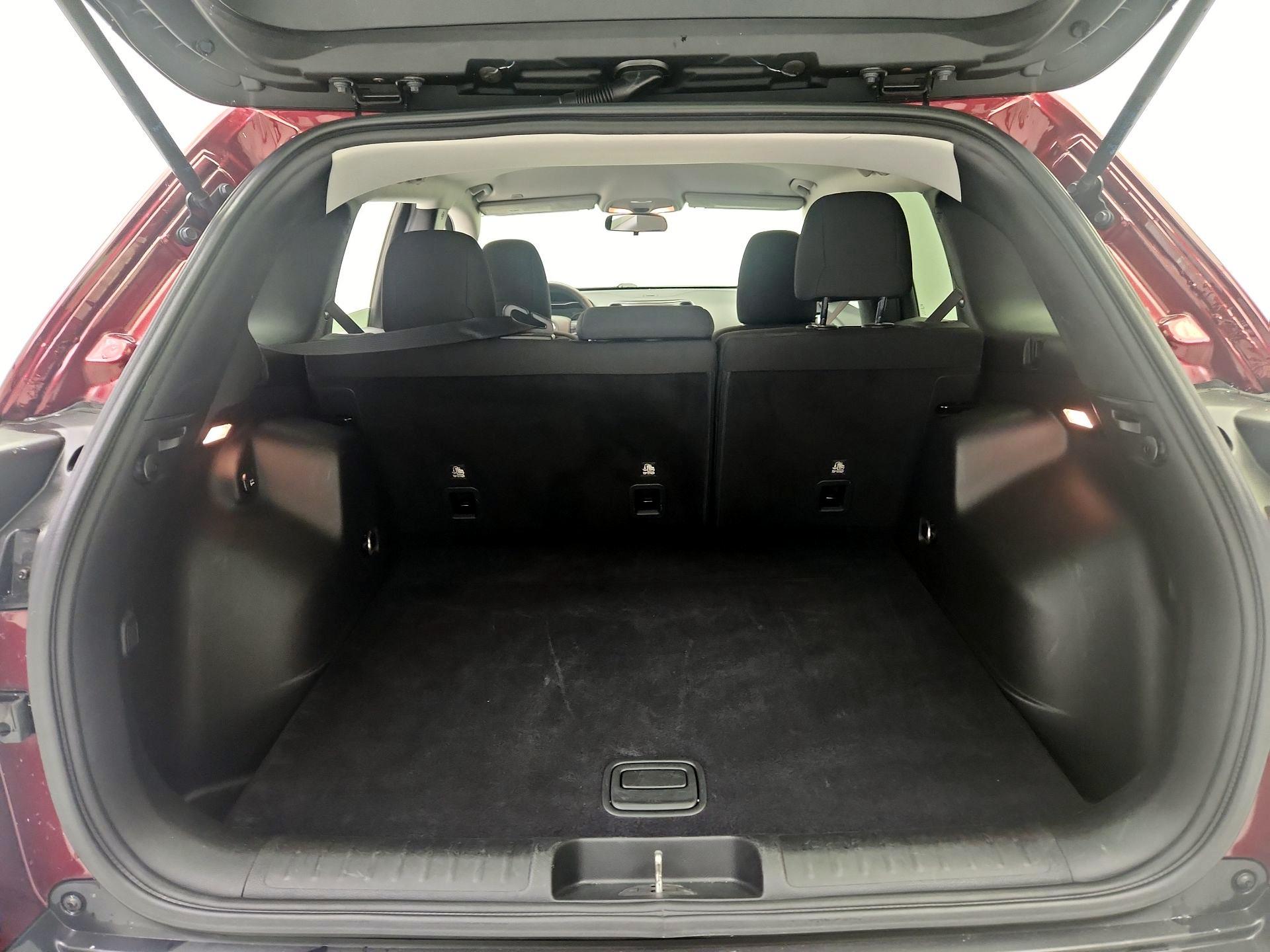 Thumbnail: 2019 Jeep Cherokee - 20