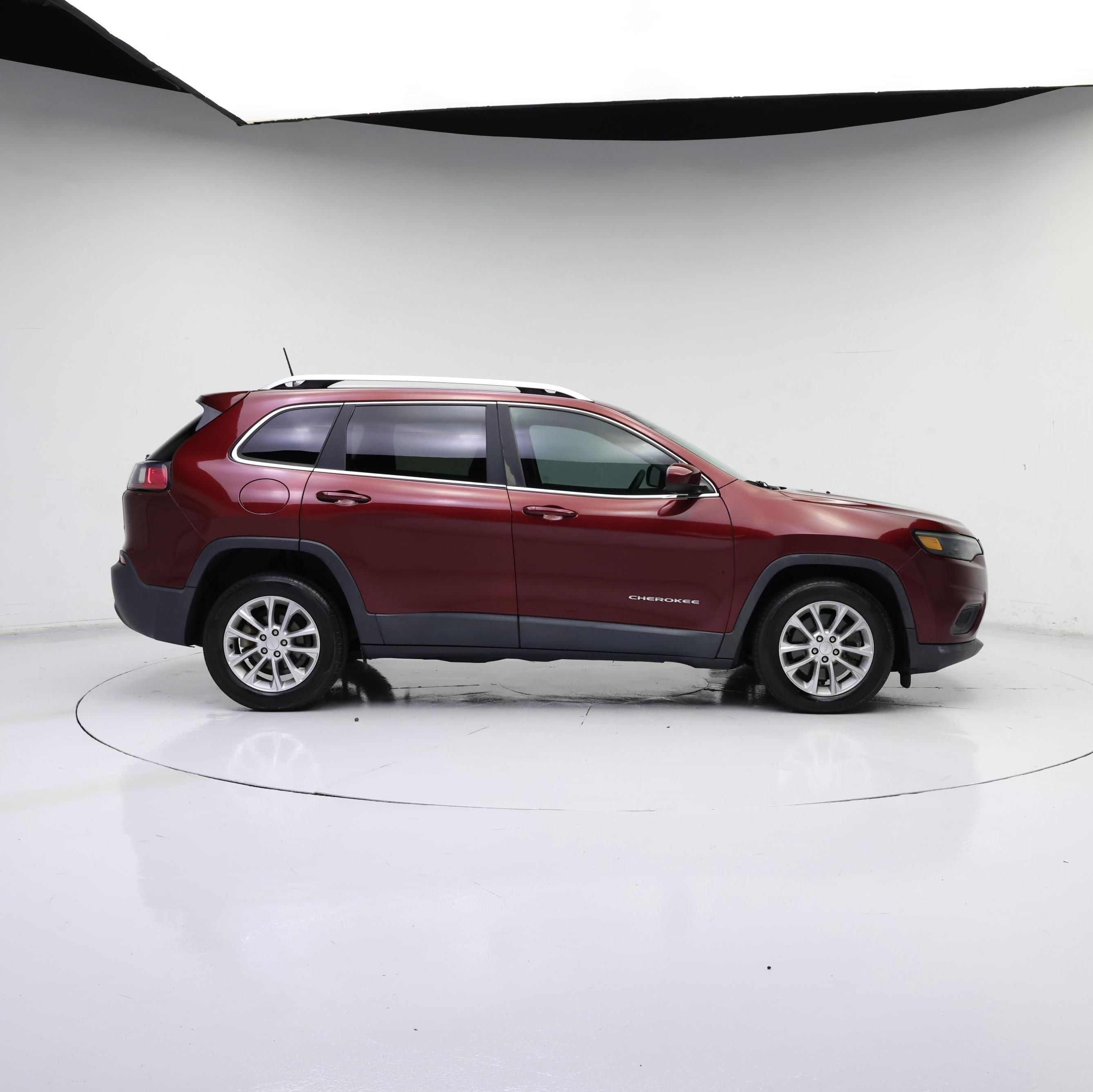 Thumbnail: 2019 Jeep Cherokee - 7