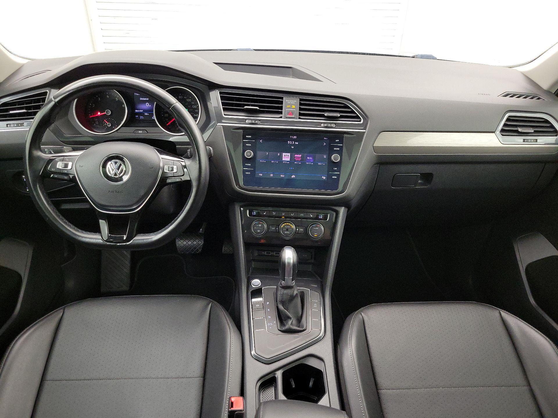 Thumbnail: 2018 Volkswagen Tiguan - 9