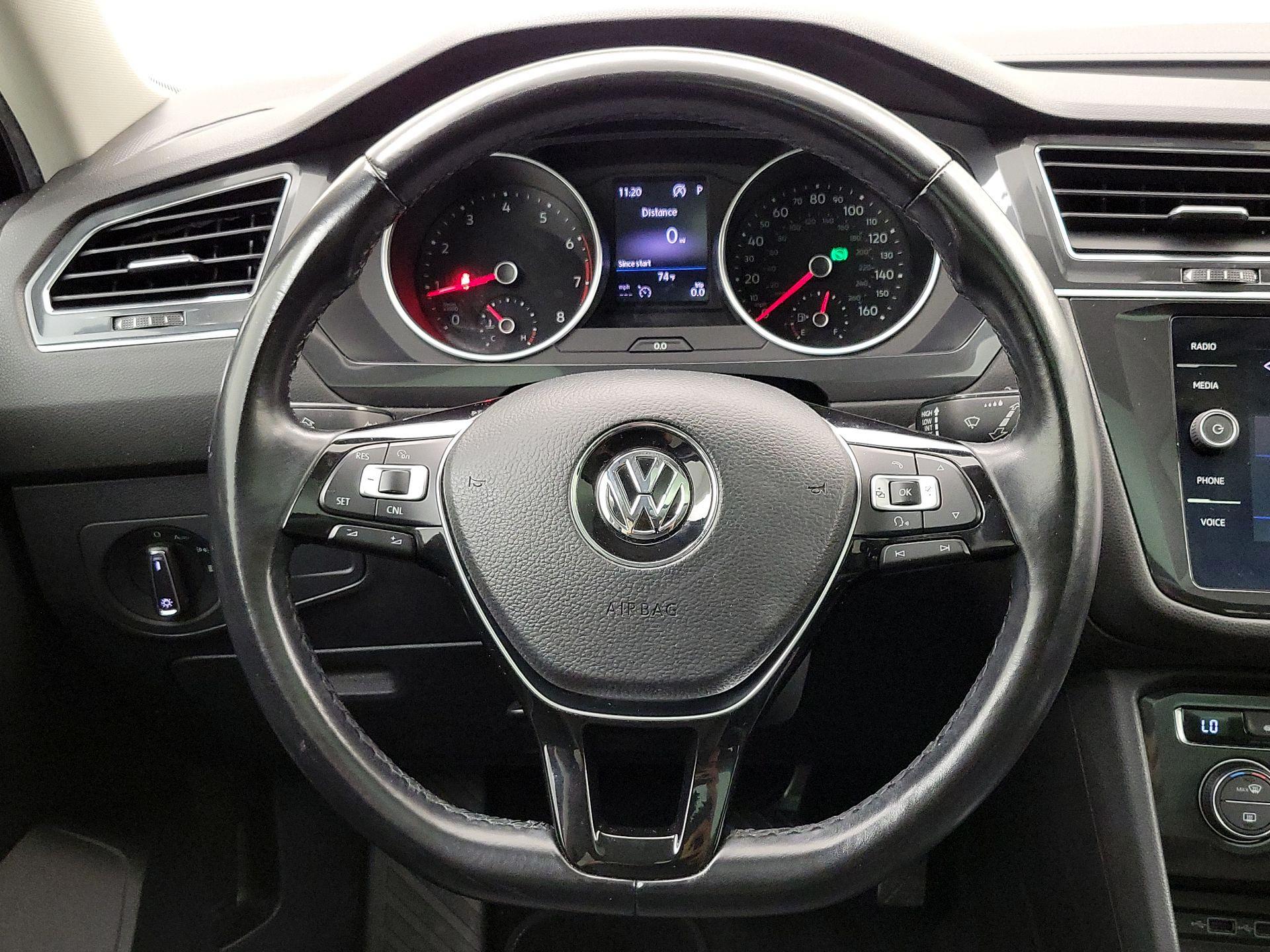 Thumbnail: 2018 Volkswagen Tiguan - 10