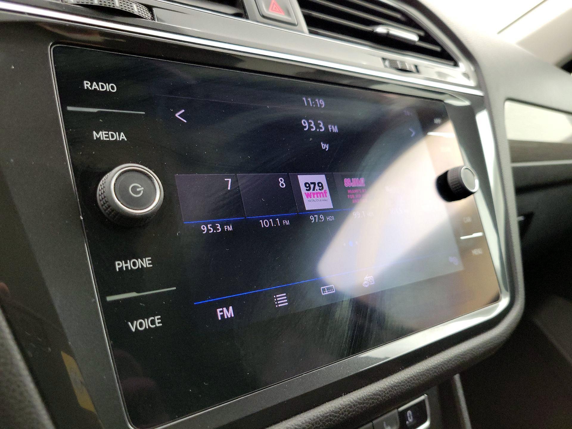 Thumbnail: 2018 Volkswagen Tiguan - 15