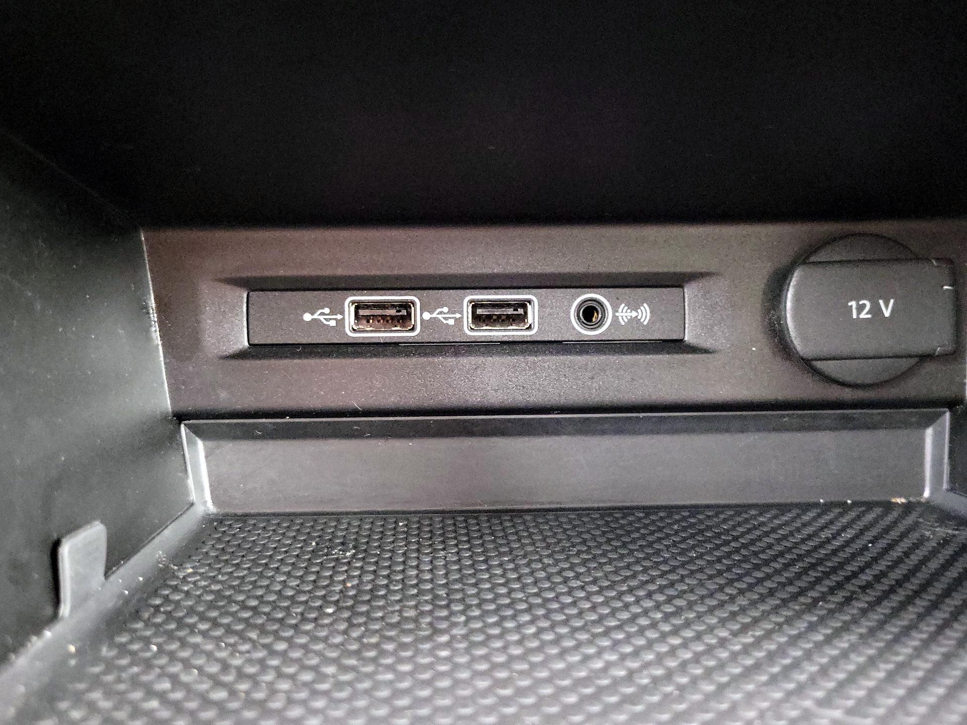 Thumbnail: 2018 Volkswagen Tiguan - 18