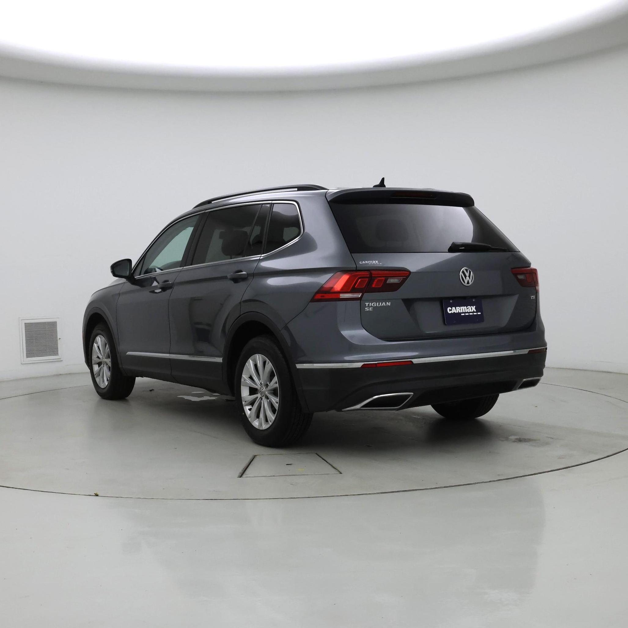 Thumbnail: 2018 Volkswagen Tiguan - 2