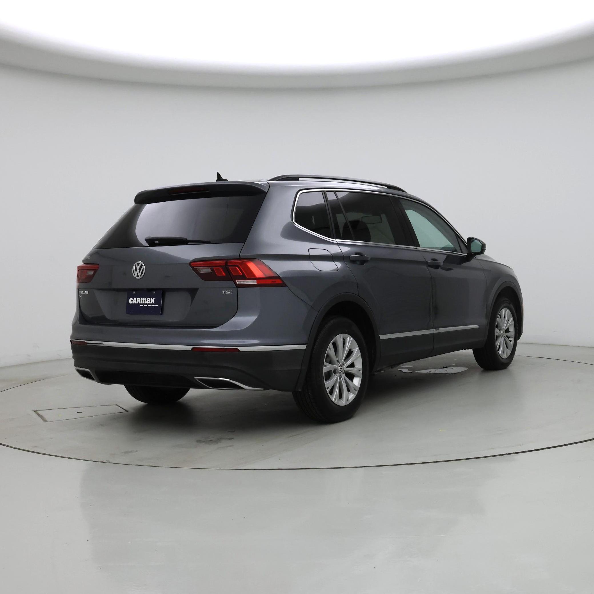 Thumbnail: 2018 Volkswagen Tiguan - 8