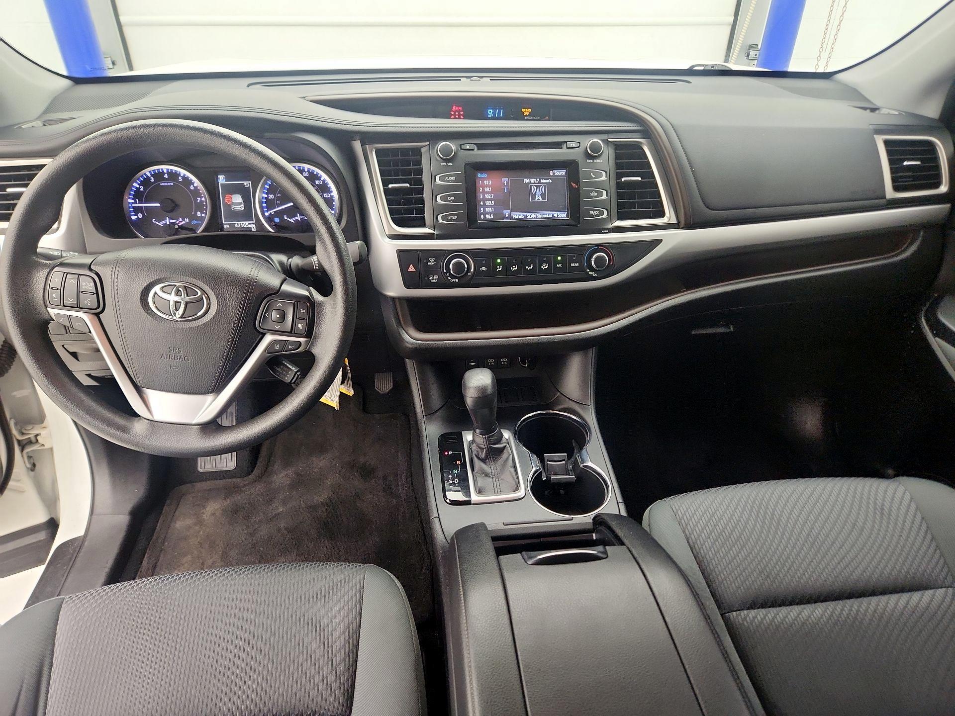 Thumbnail: 2019 Toyota Highlander - 9
