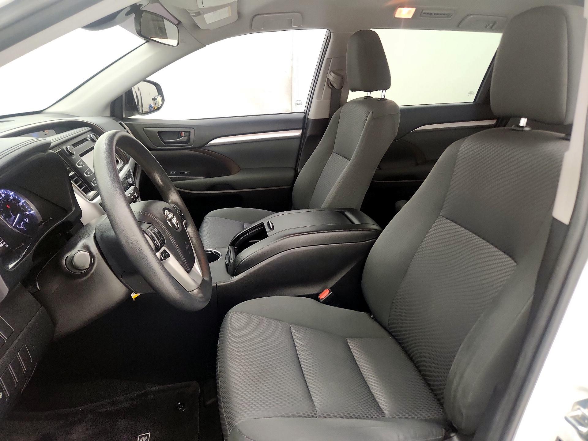 Thumbnail: 2019 Toyota Highlander - 11