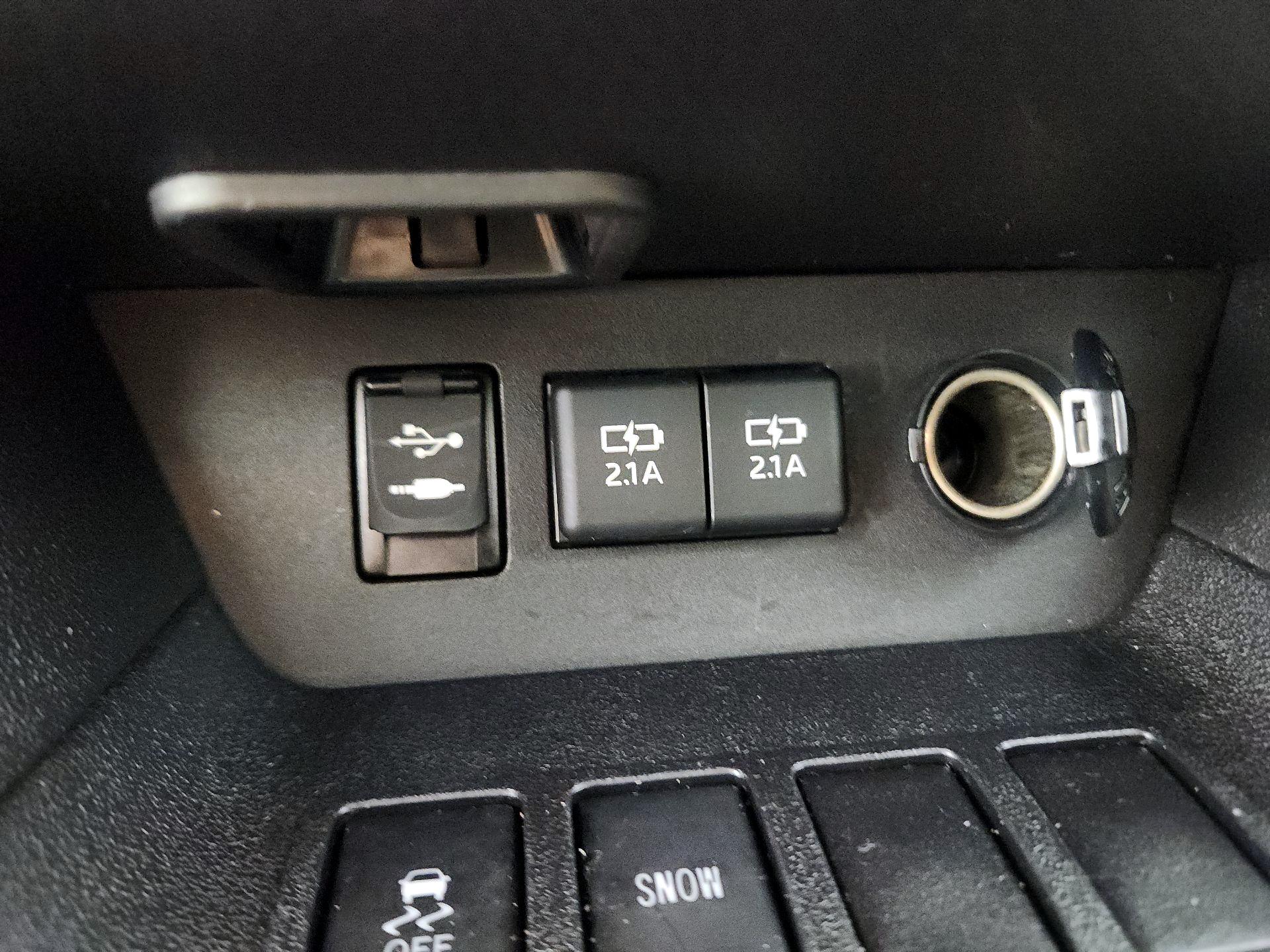 Thumbnail: 2019 Toyota Highlander - 18