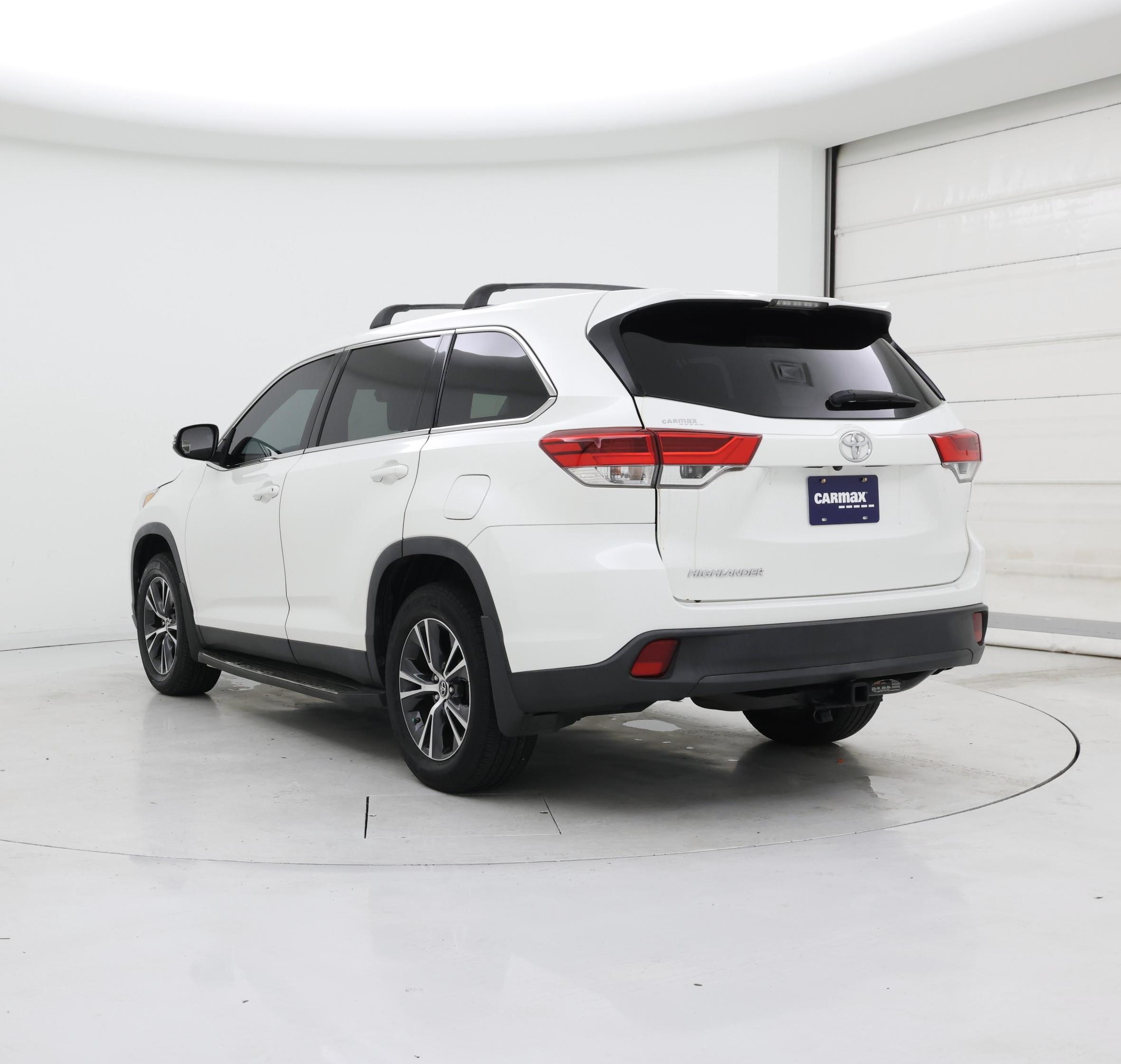 Thumbnail: 2019 Toyota Highlander - 2