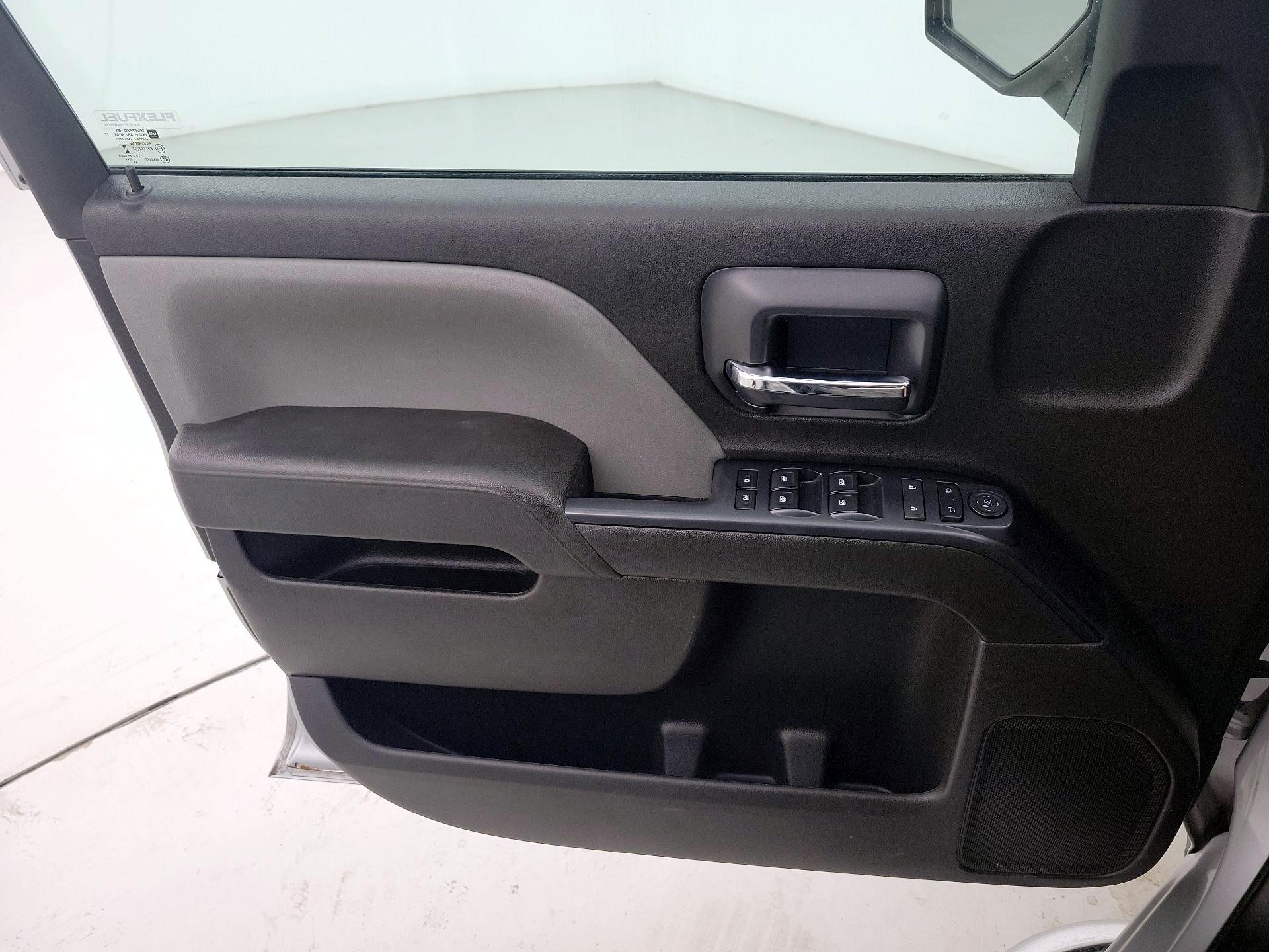 Thumbnail: 2017 Chevrolet Silverado 1500 - 12