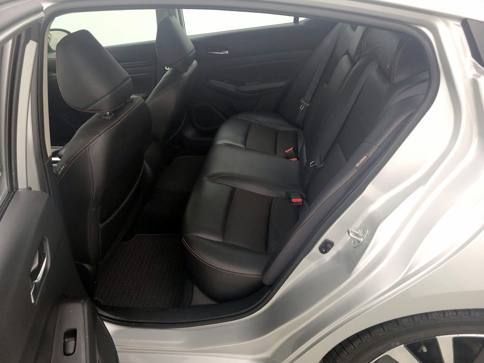 Thumbnail: 2019 Nissan Altima - 19