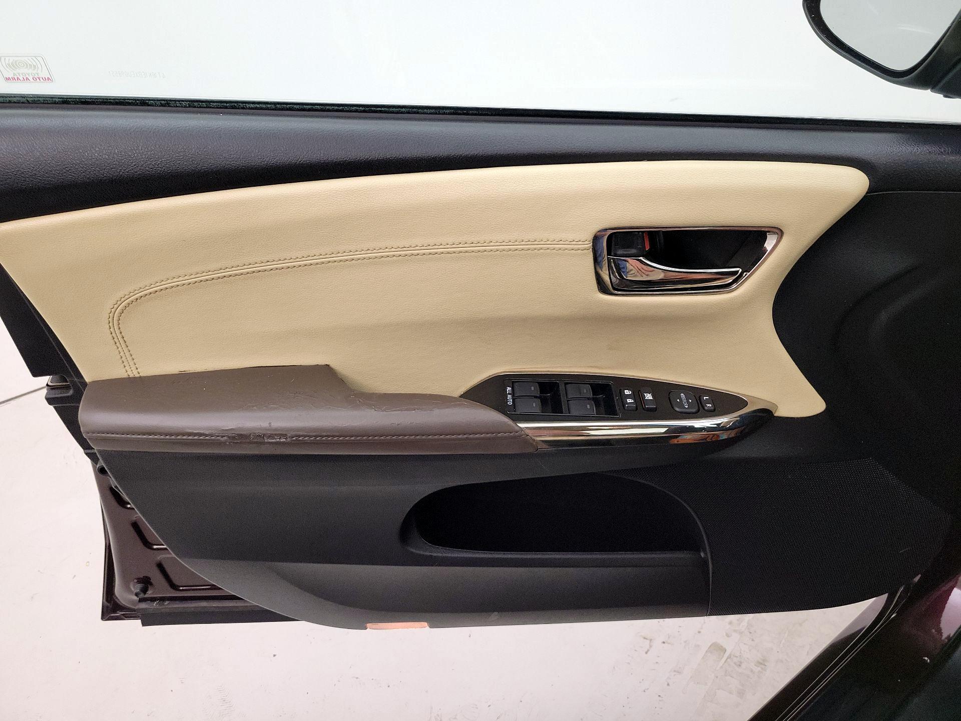 Thumbnail: 2014 Toyota Avalon - 12