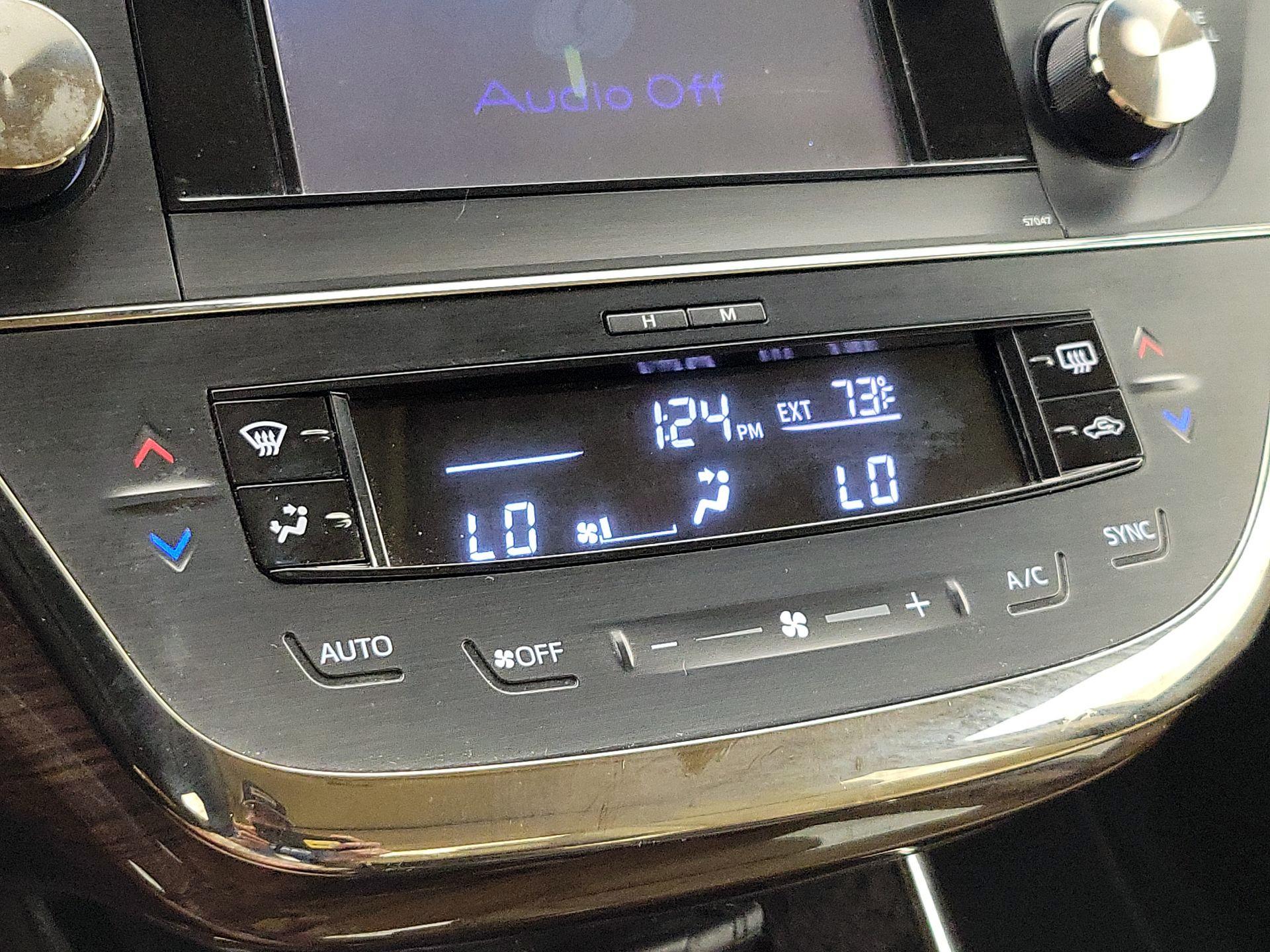 Thumbnail: 2014 Toyota Avalon - 16