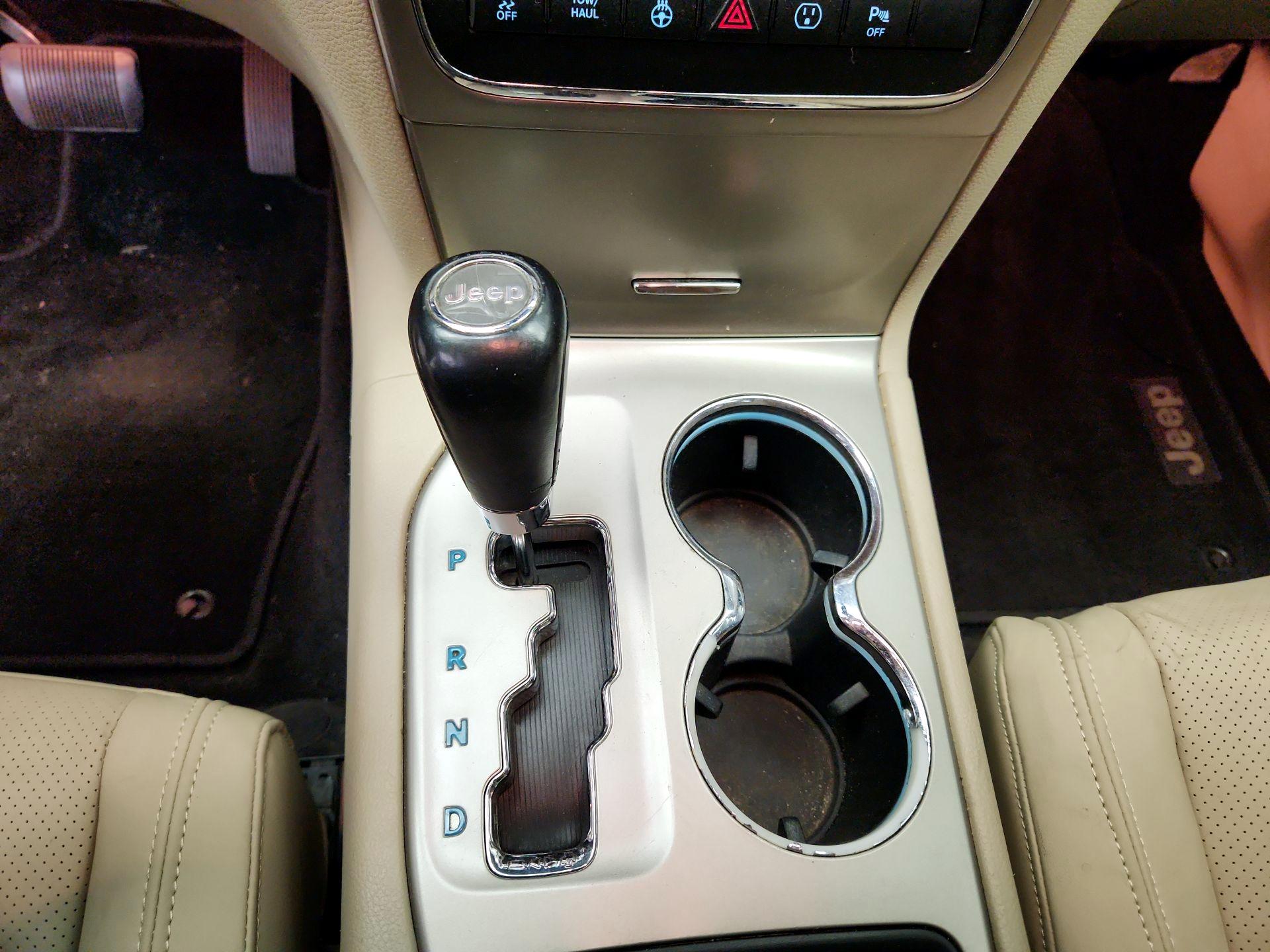 Thumbnail: 2013 Jeep Grand Cherokee - 18
