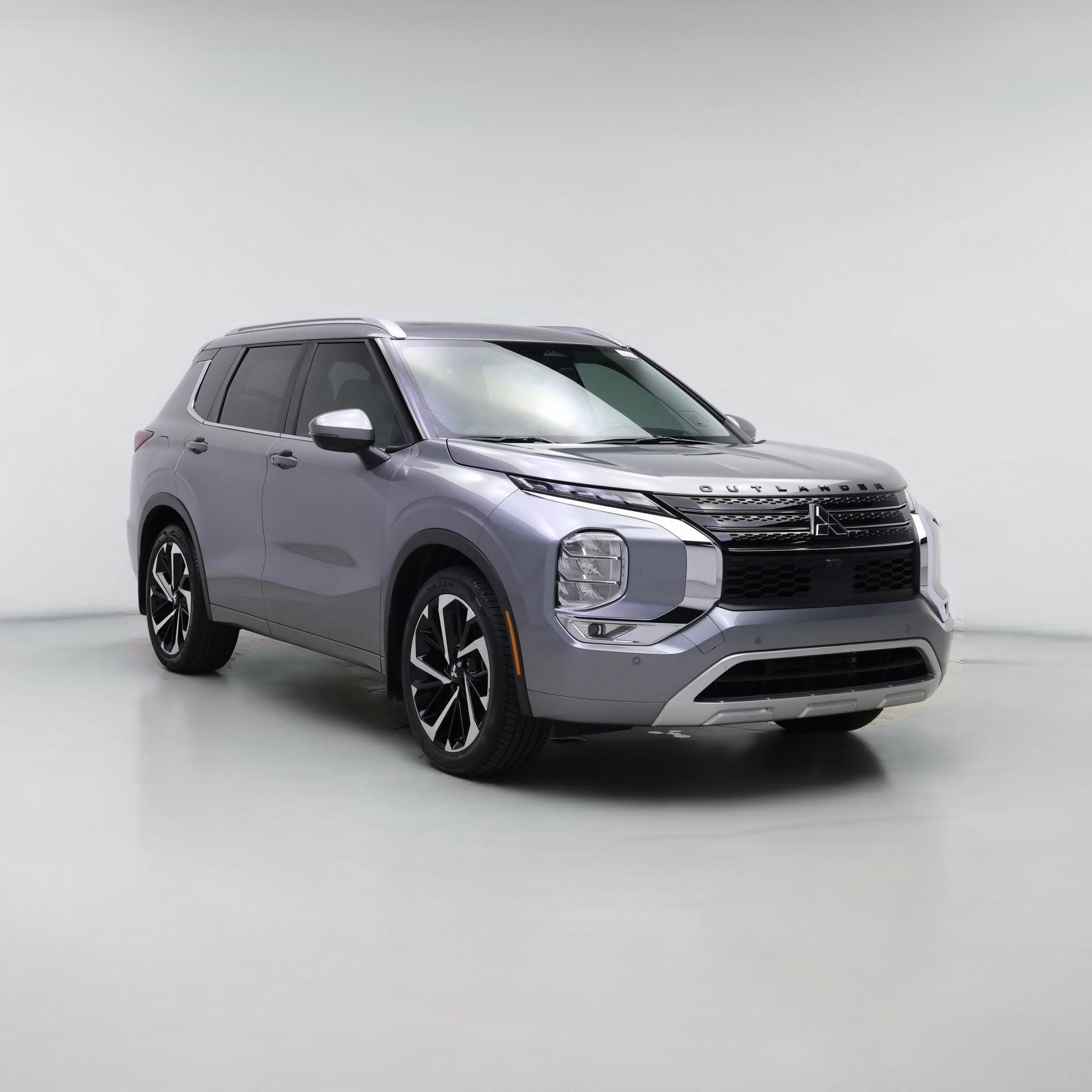 Thumbnail: 2023 Mitsubishi Outlander - 1