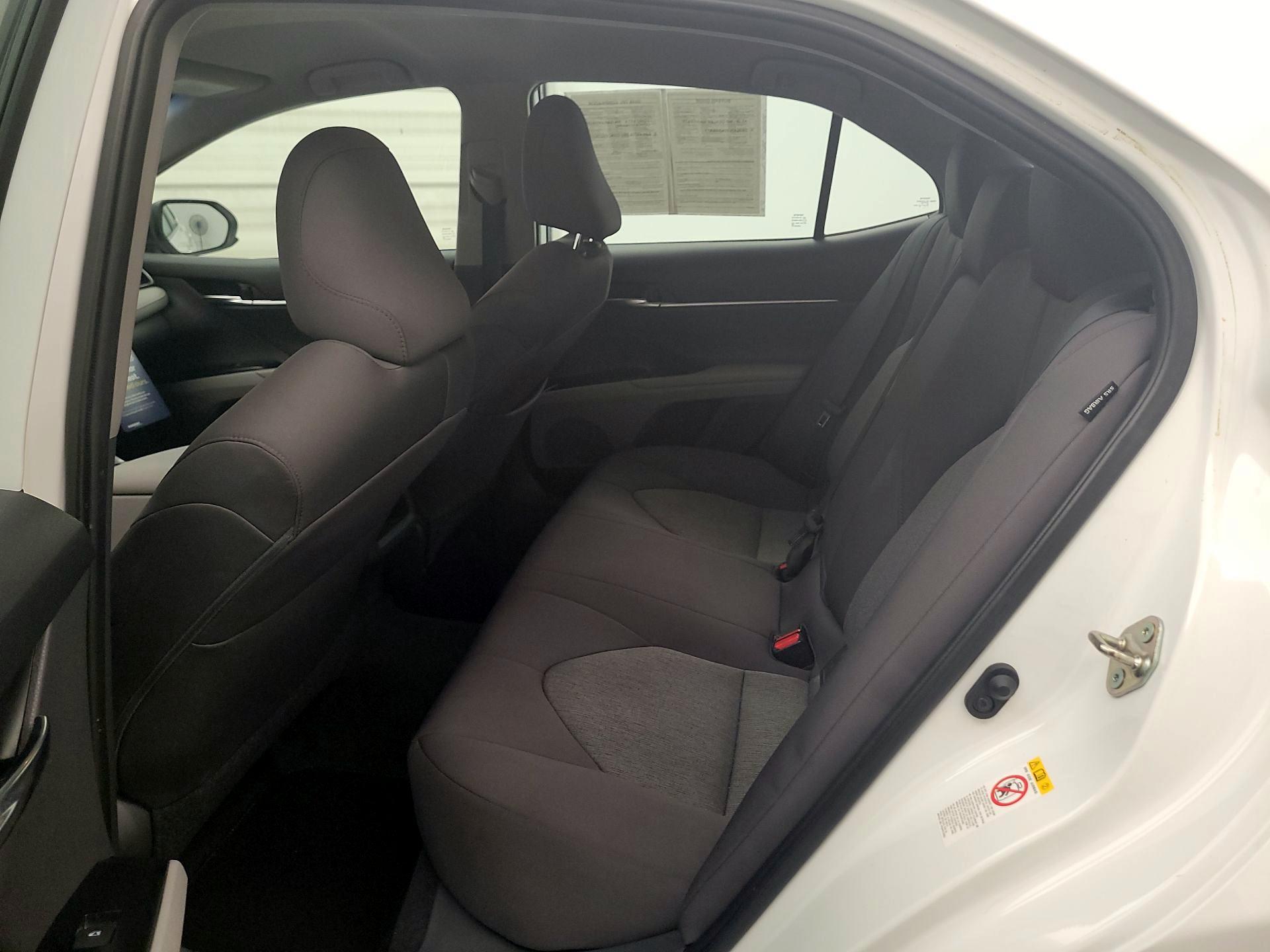 Thumbnail: 2019 Toyota Camry - 16