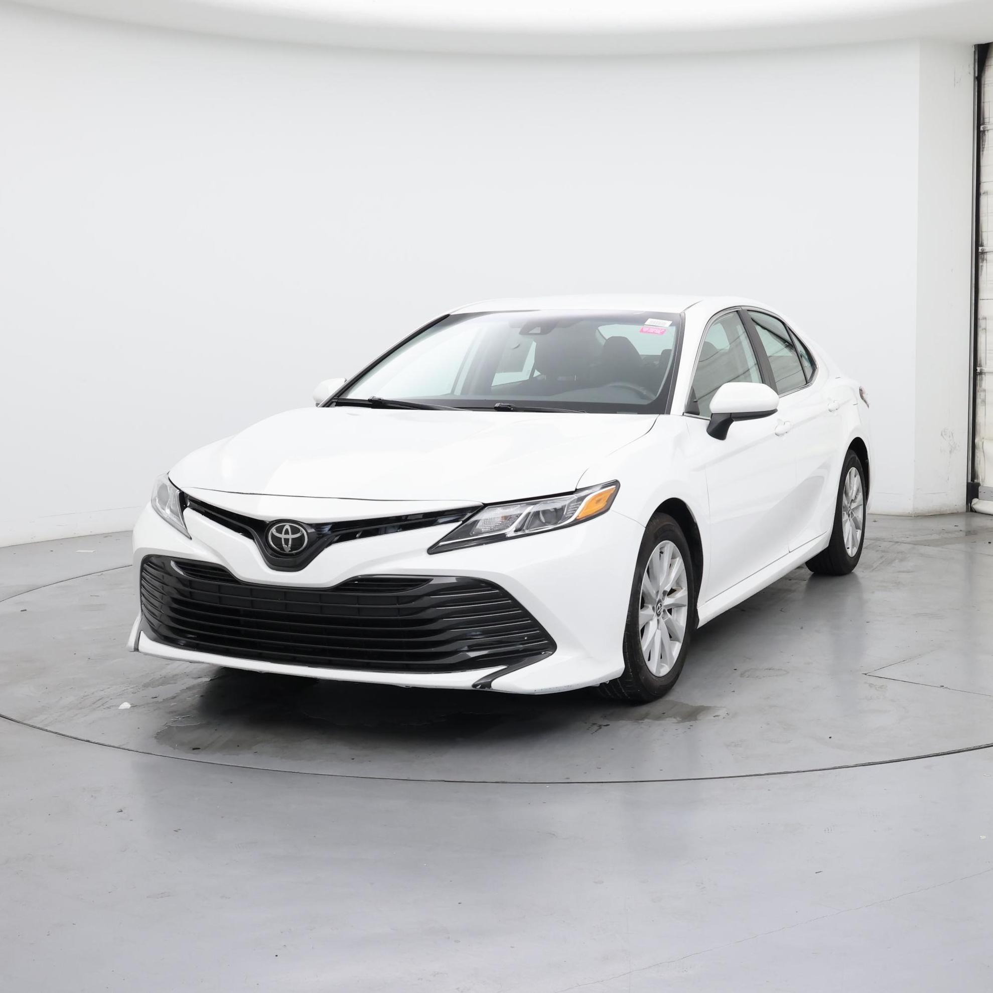Thumbnail: 2019 Toyota Camry - 4