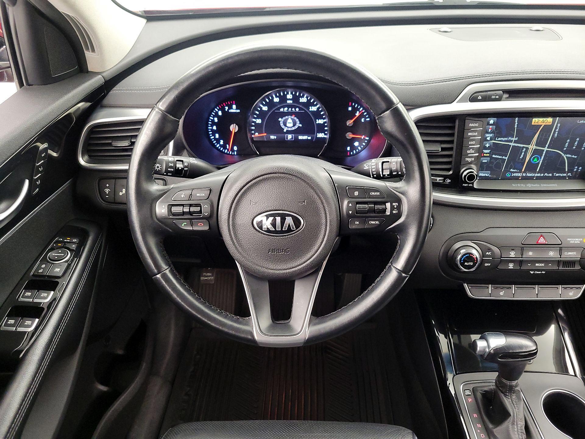 Thumbnail: 2016 Kia Sorento - 10