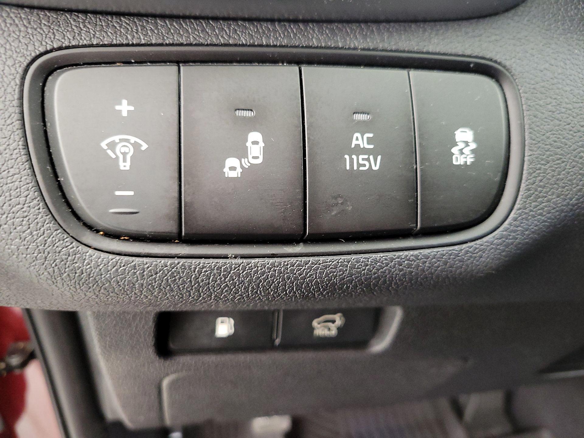 Thumbnail: 2016 Kia Sorento - 13