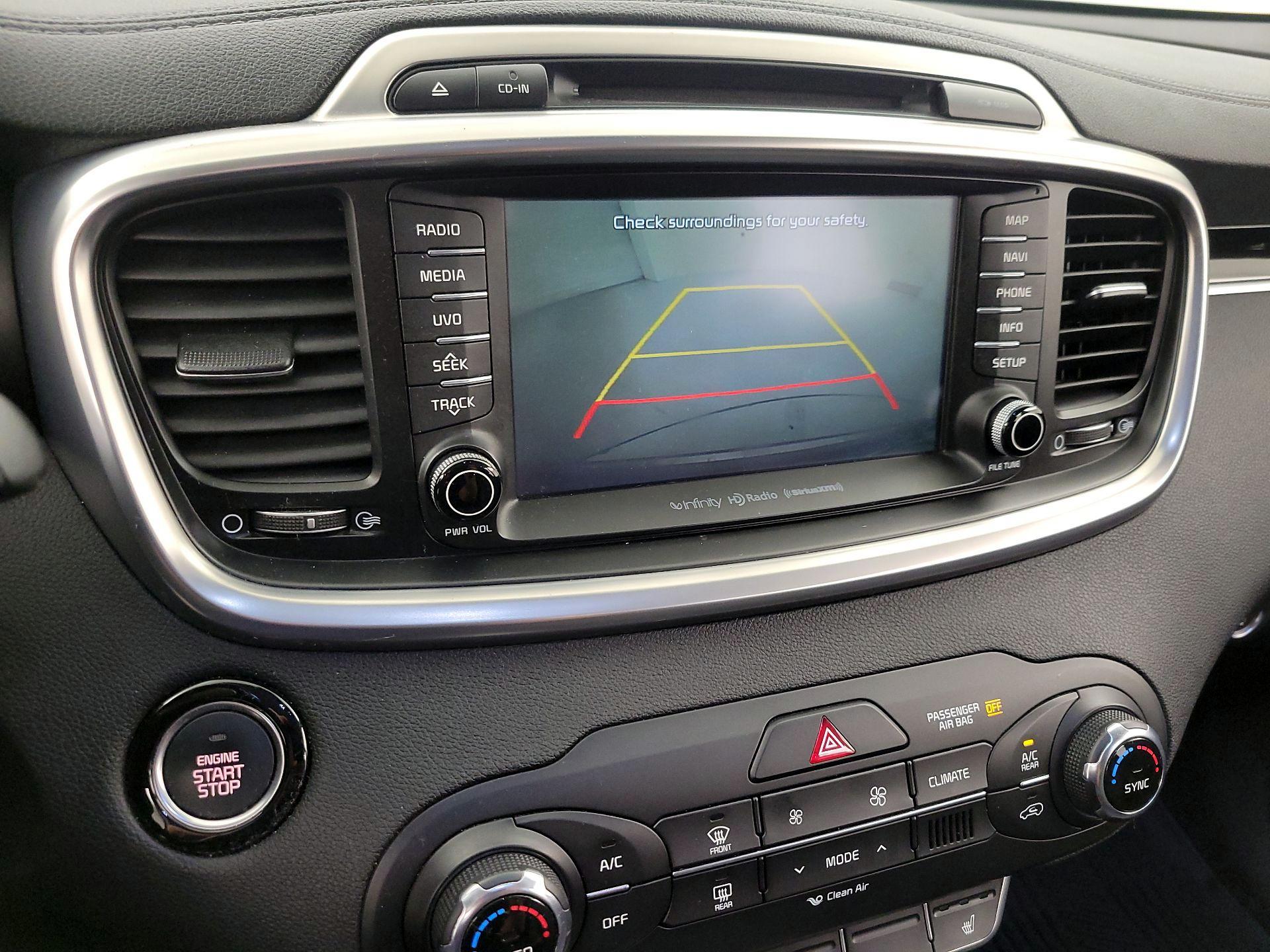 Thumbnail: 2016 Kia Sorento - 15
