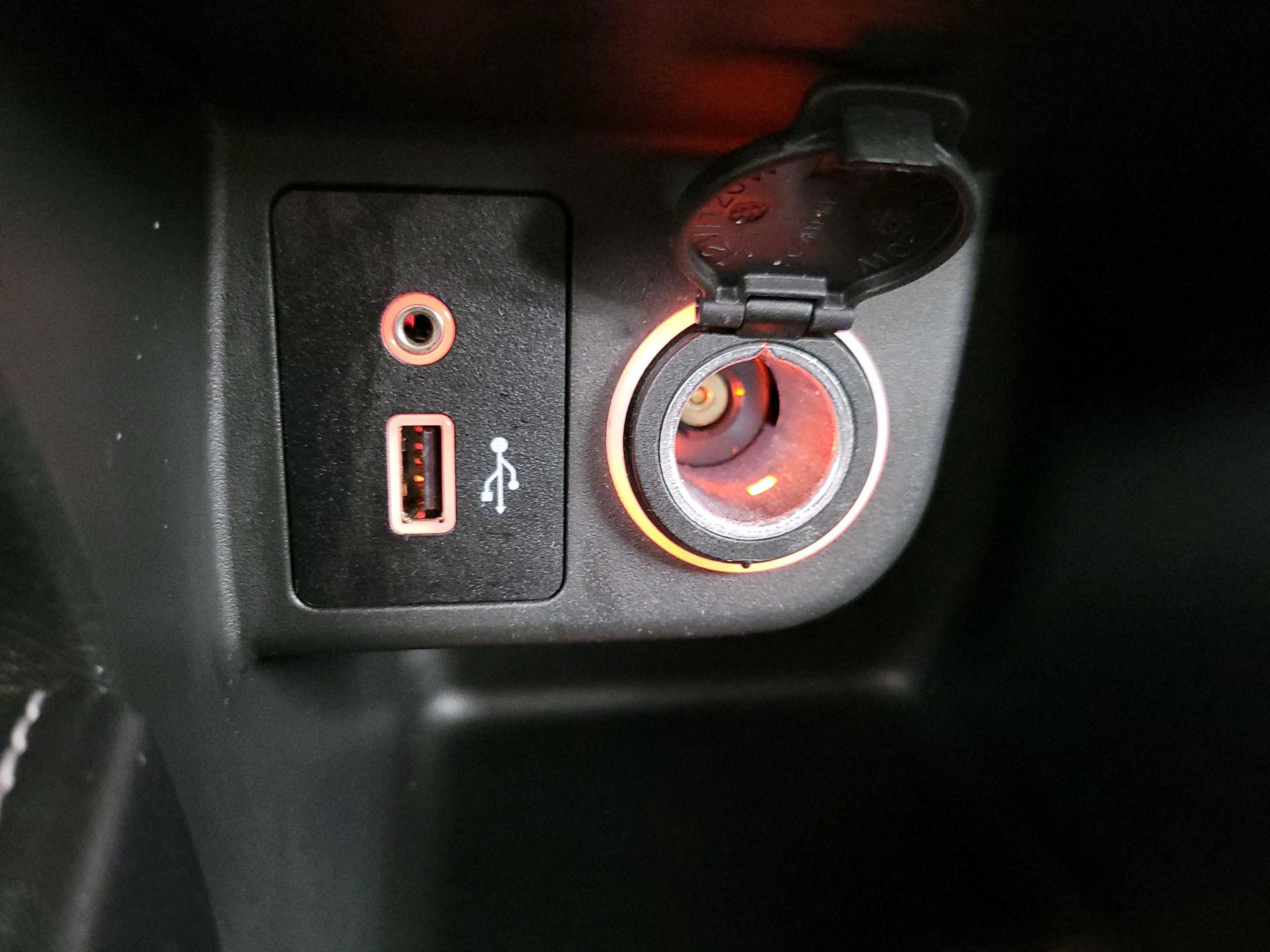 Thumbnail: 2019 Nissan Kicks - 18