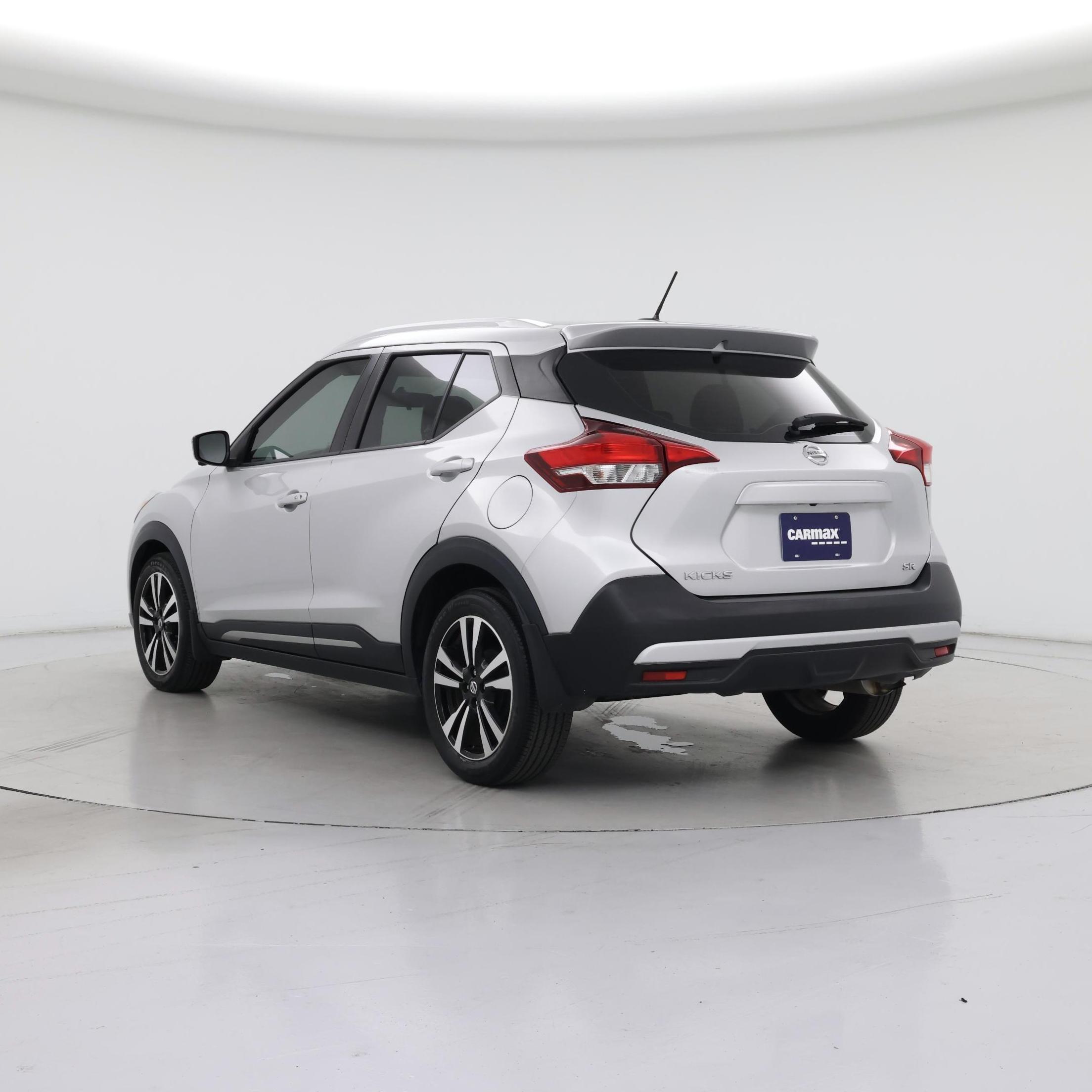 Thumbnail: 2019 Nissan Kicks - 2