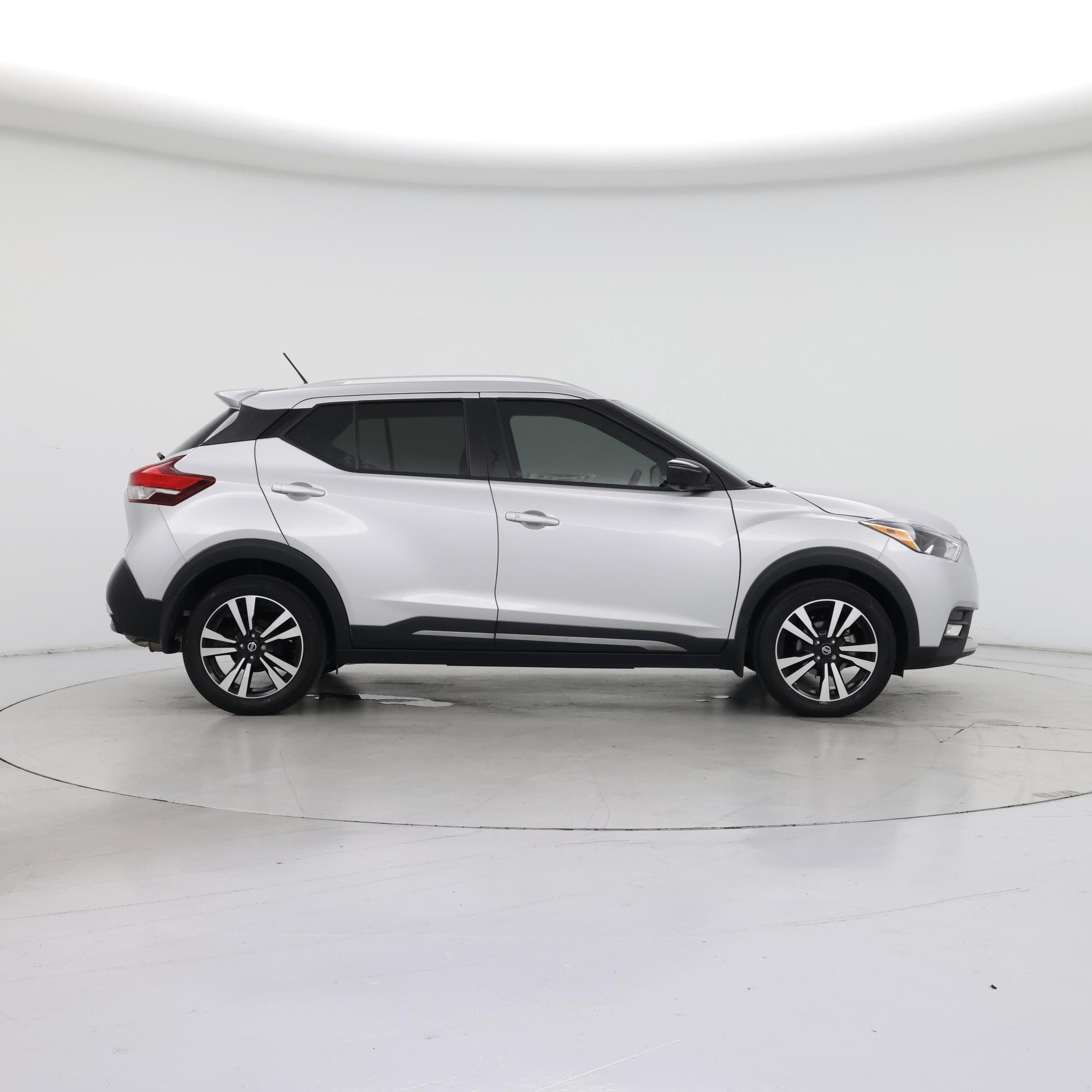 Thumbnail: 2019 Nissan Kicks - 7