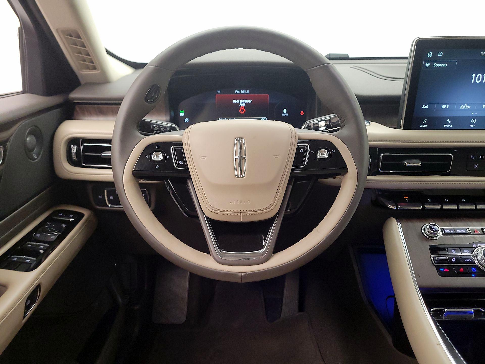 Thumbnail: 2021 Lincoln Aviator - 10