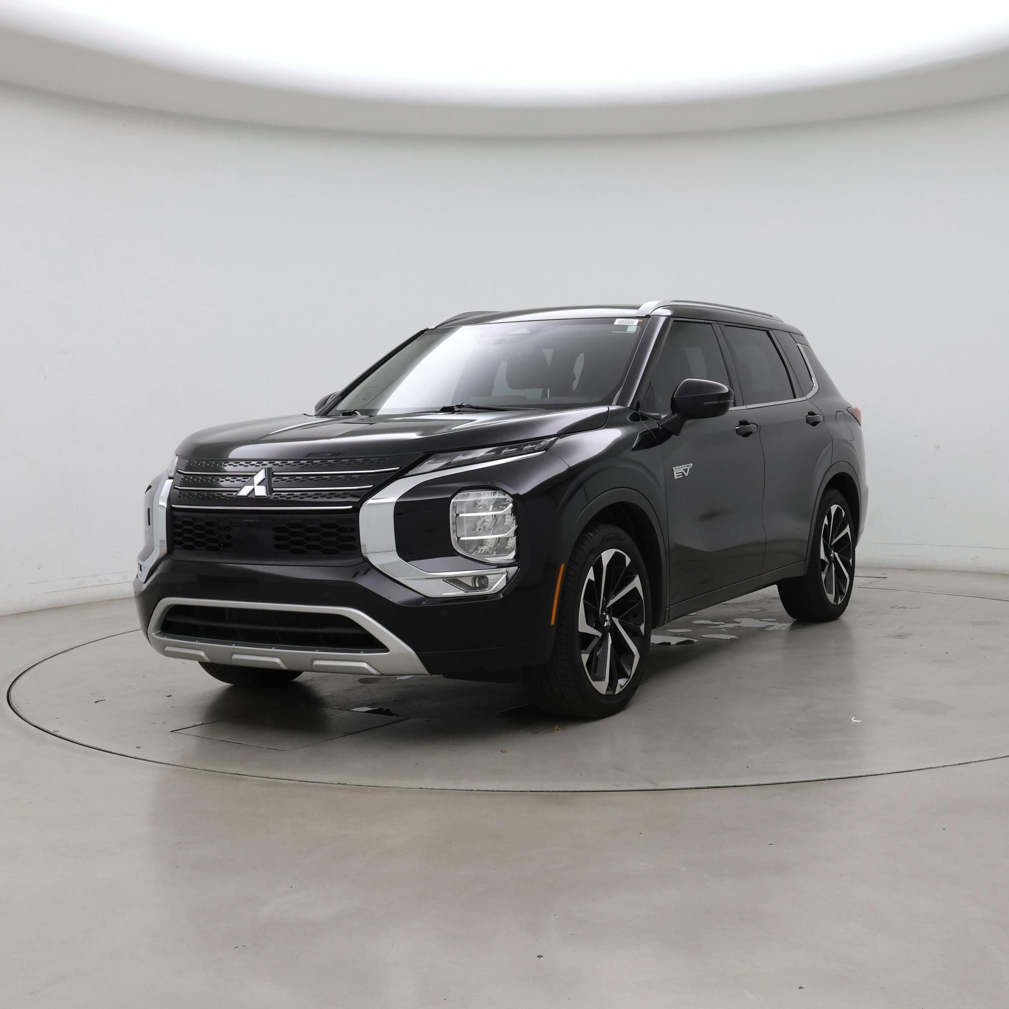 Thumbnail: 2023 Mitsubishi Outlander - 4