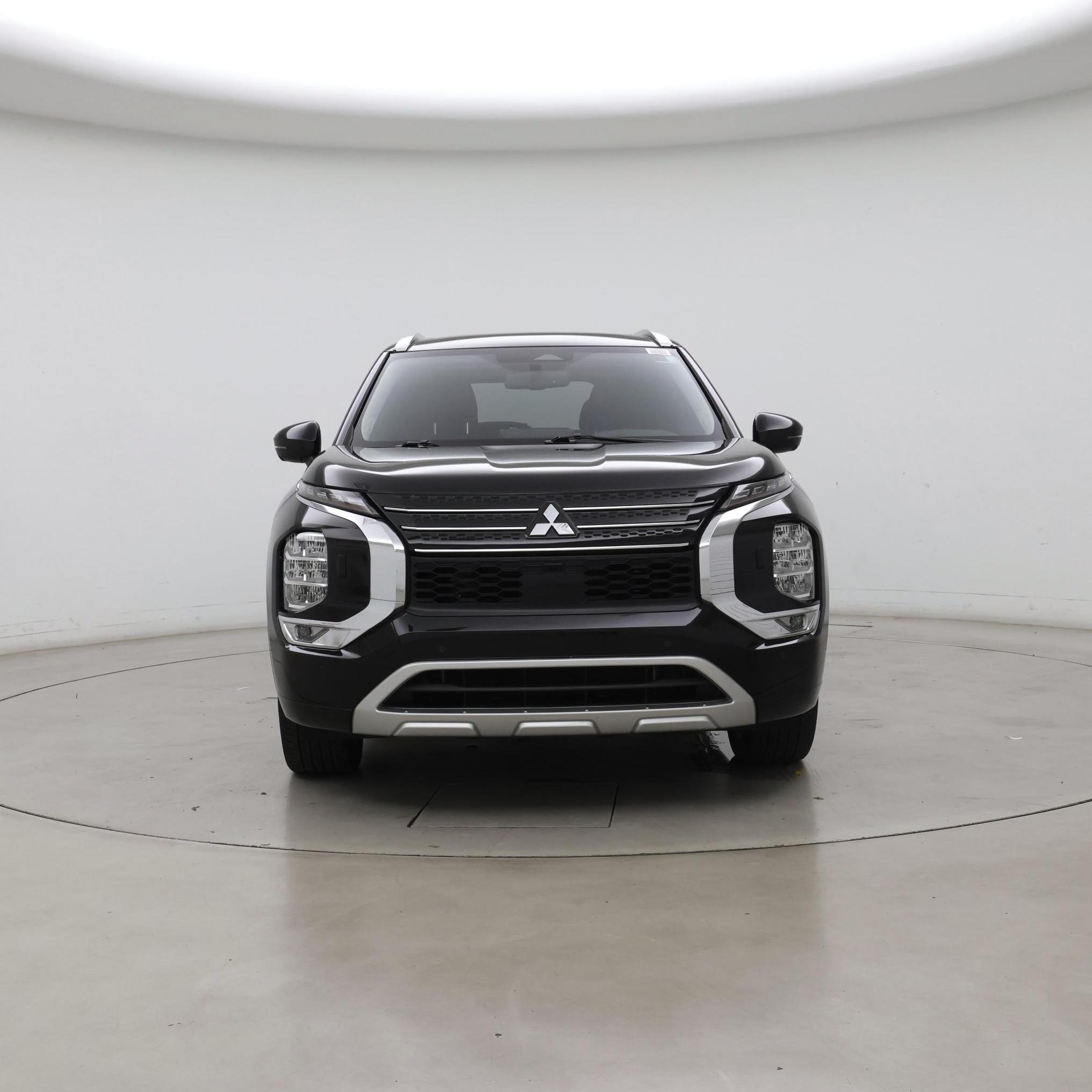 Thumbnail: 2023 Mitsubishi Outlander - 5