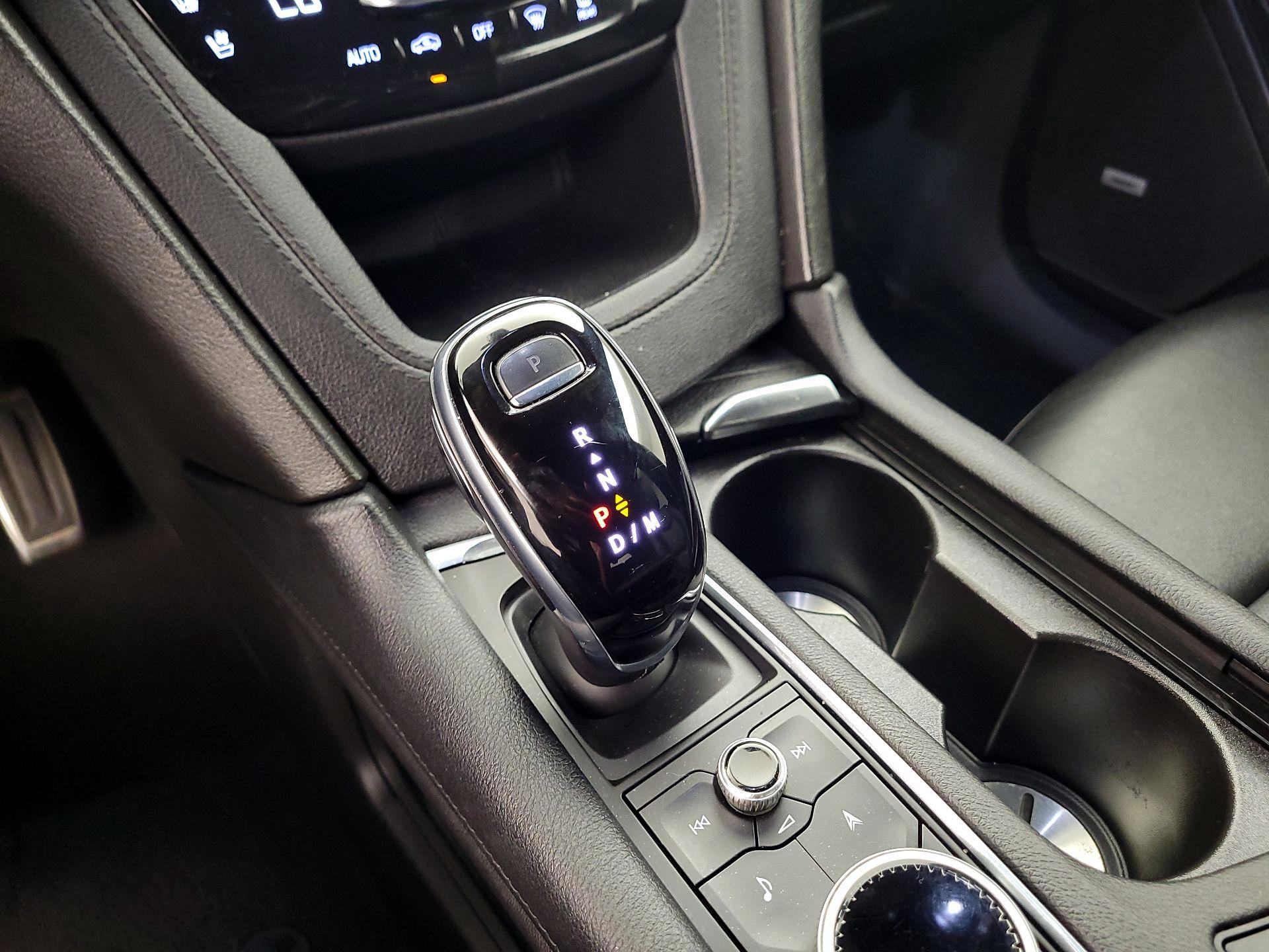 Thumbnail: 2021 Cadillac XT6 - 17