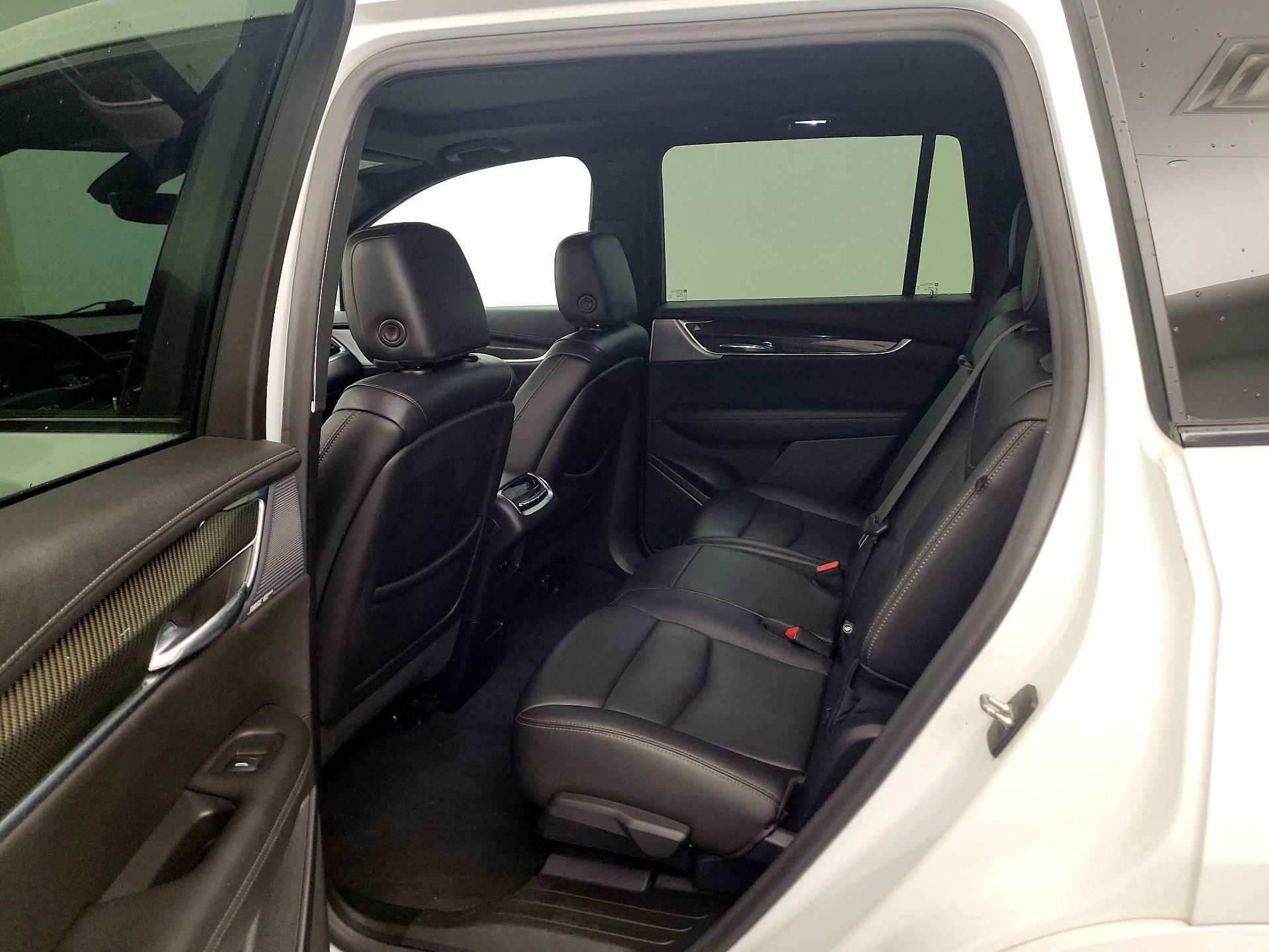 Thumbnail: 2021 Cadillac XT6 - 18