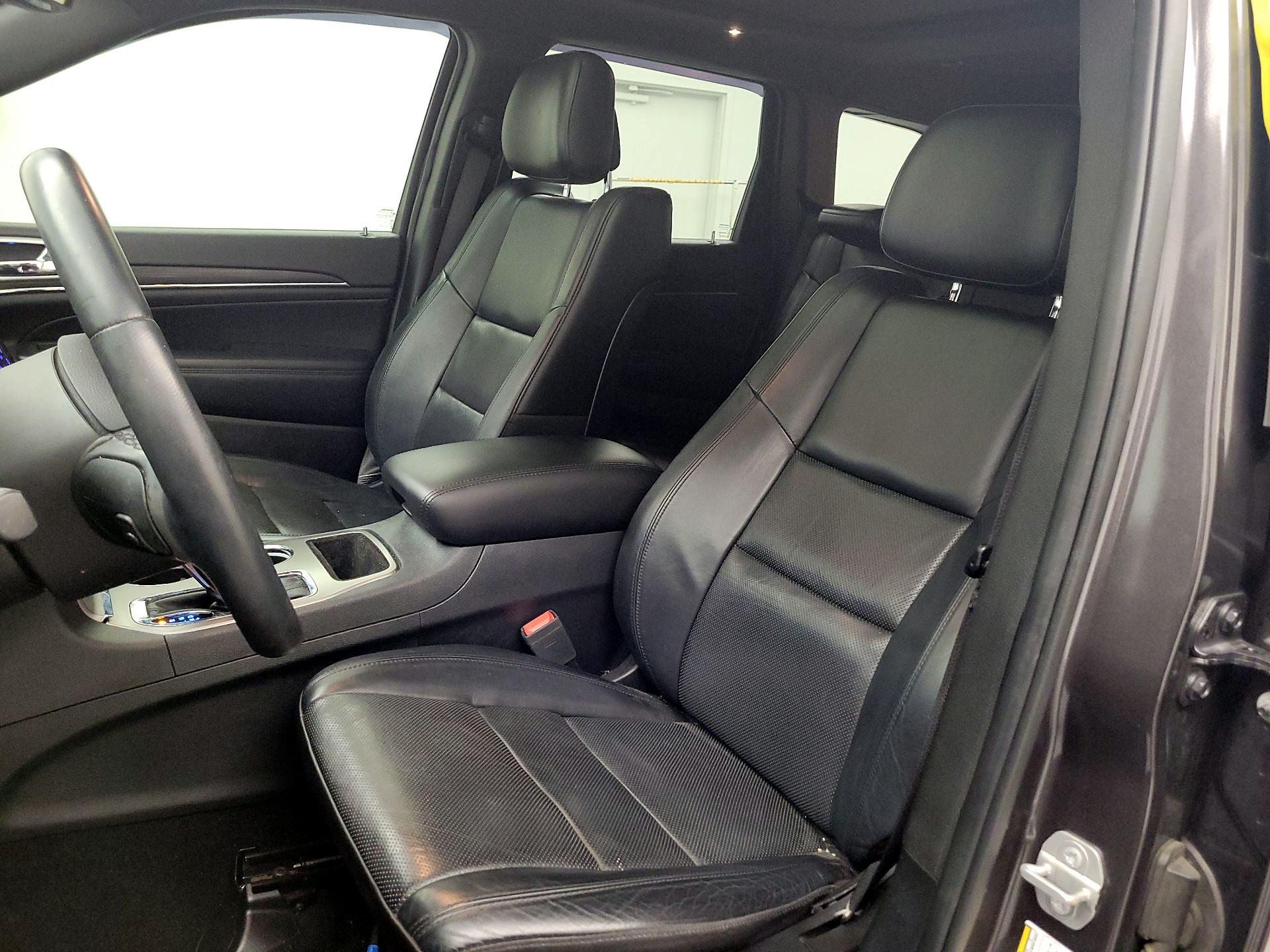 Thumbnail: 2020 Jeep Grand Cherokee - 11