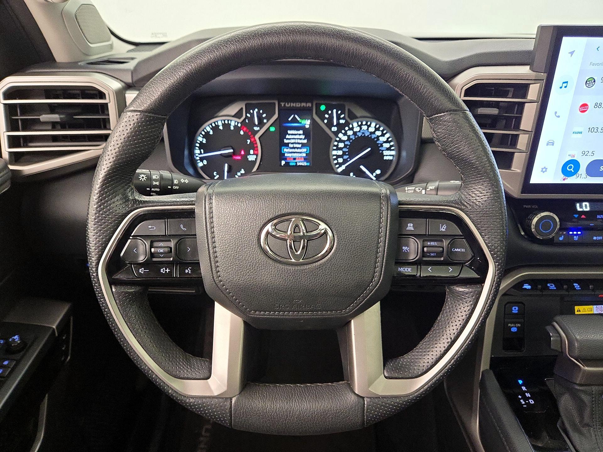 Thumbnail: 2022 Toyota Tundra - 10