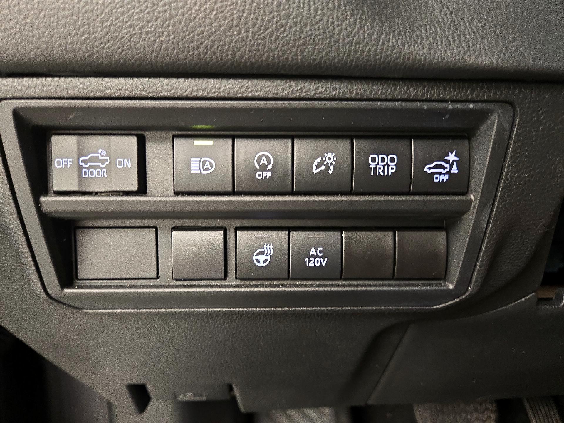 Thumbnail: 2022 Toyota Tundra - 13