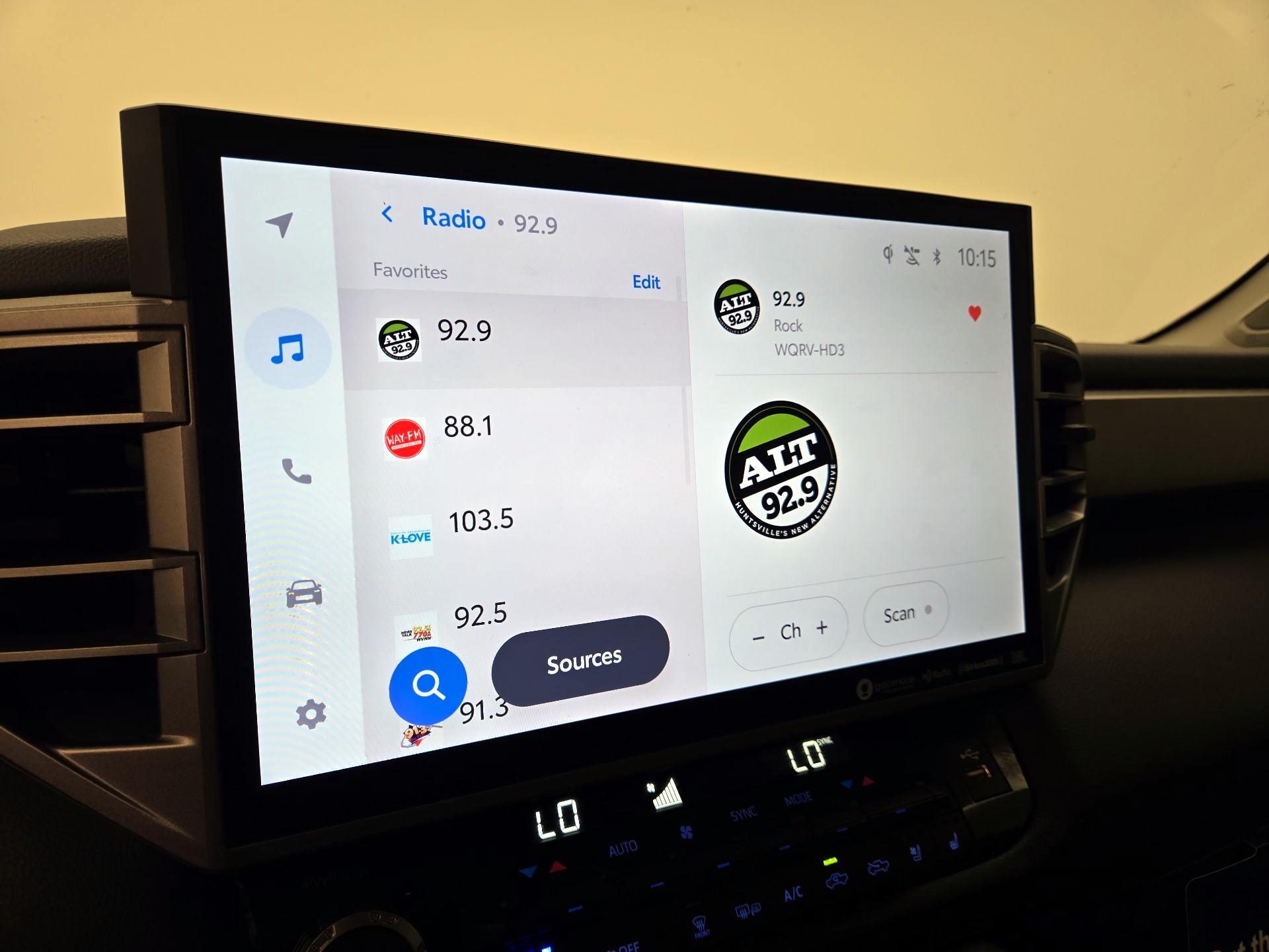 Thumbnail: 2022 Toyota Tundra - 15