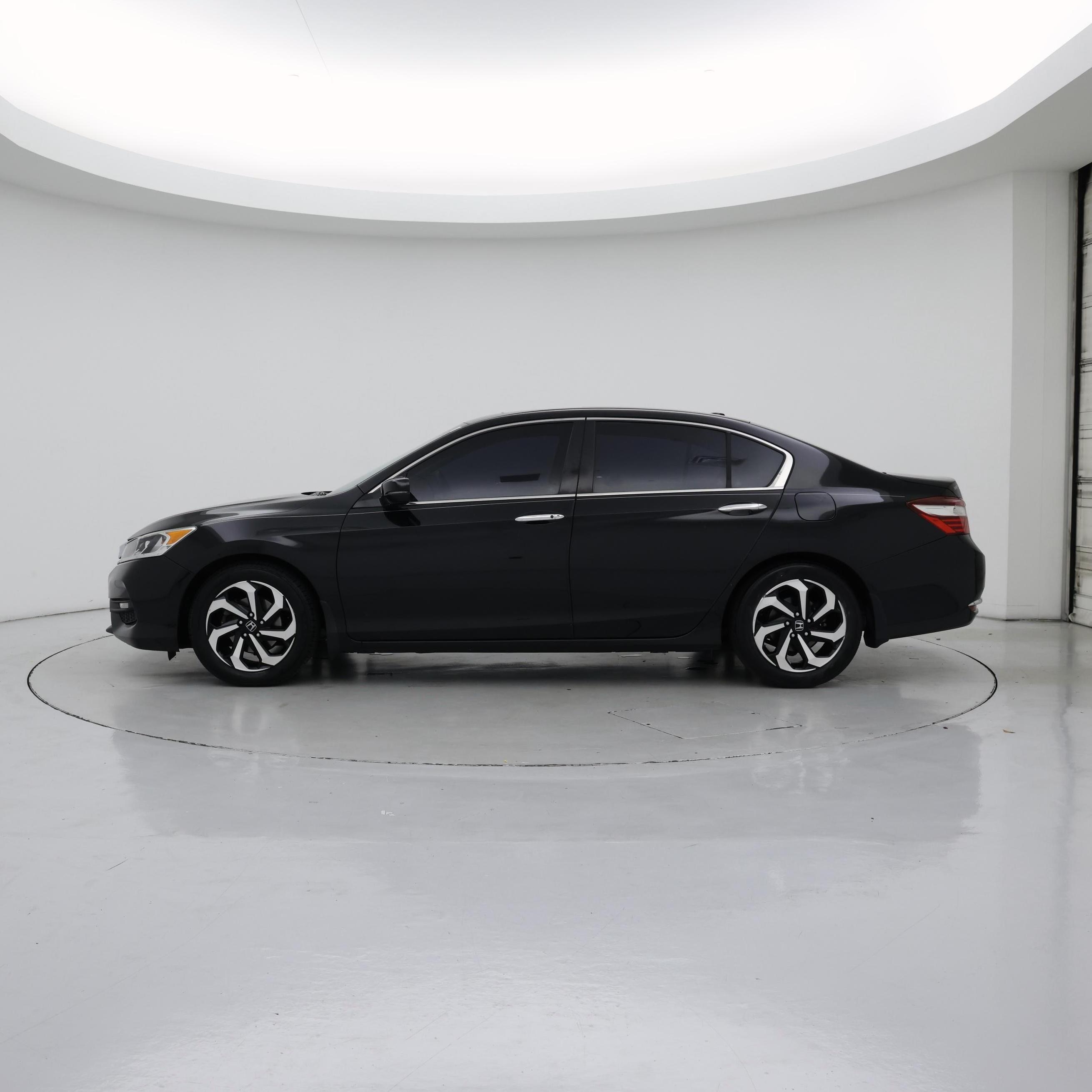 Thumbnail: 2016 Honda Accord - 3