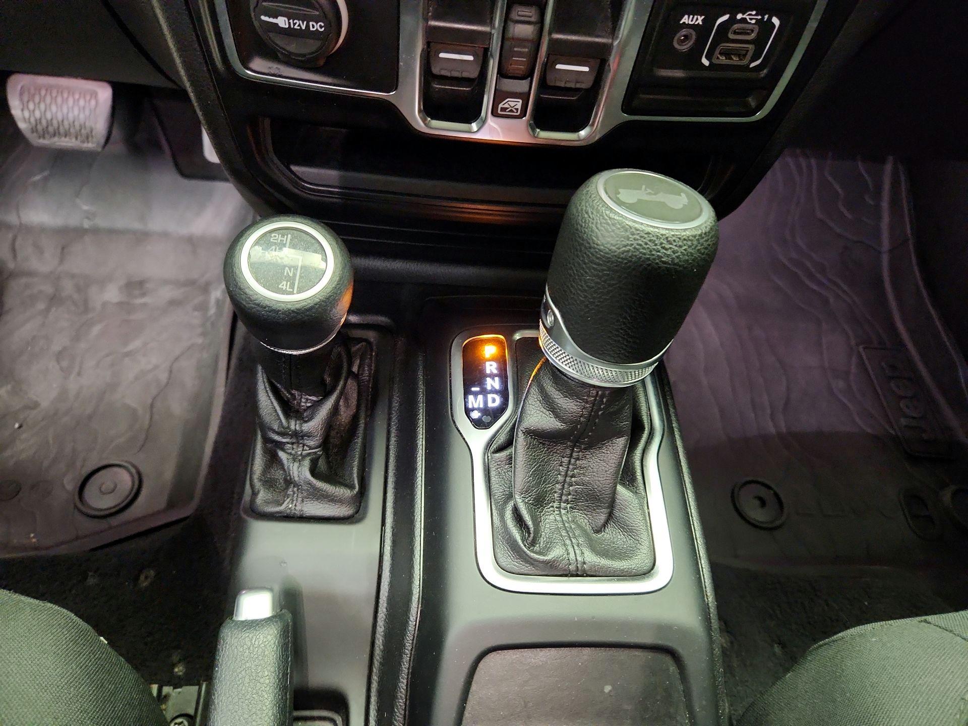 Thumbnail: 2020 Jeep Wrangler - 18
