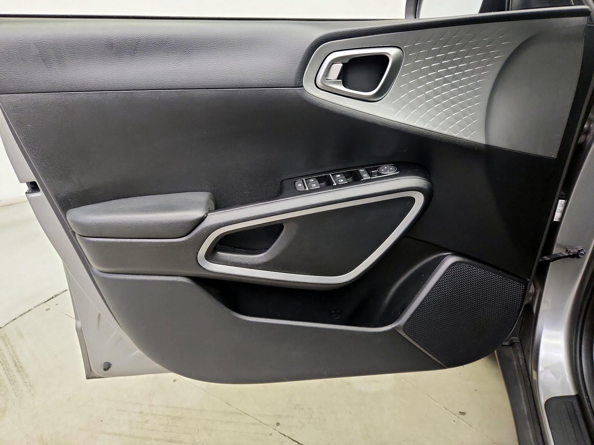 Thumbnail: 2022 Kia Soul - 12