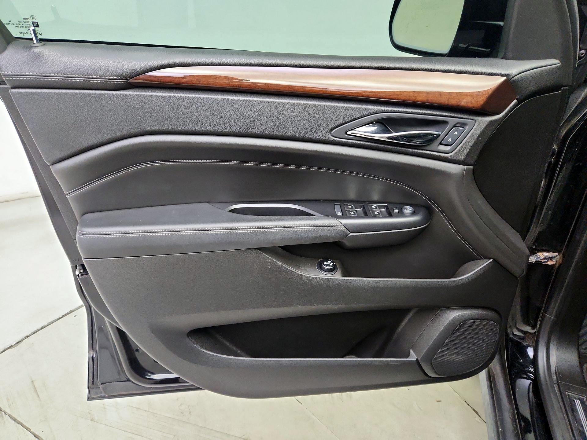 Thumbnail: 2014 Cadillac SRX - 12
