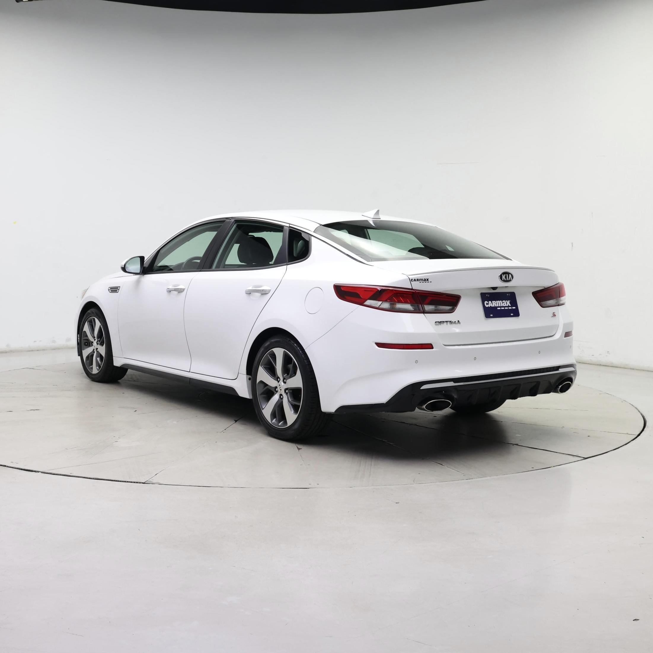 Thumbnail: 2019 Kia Optima - 2