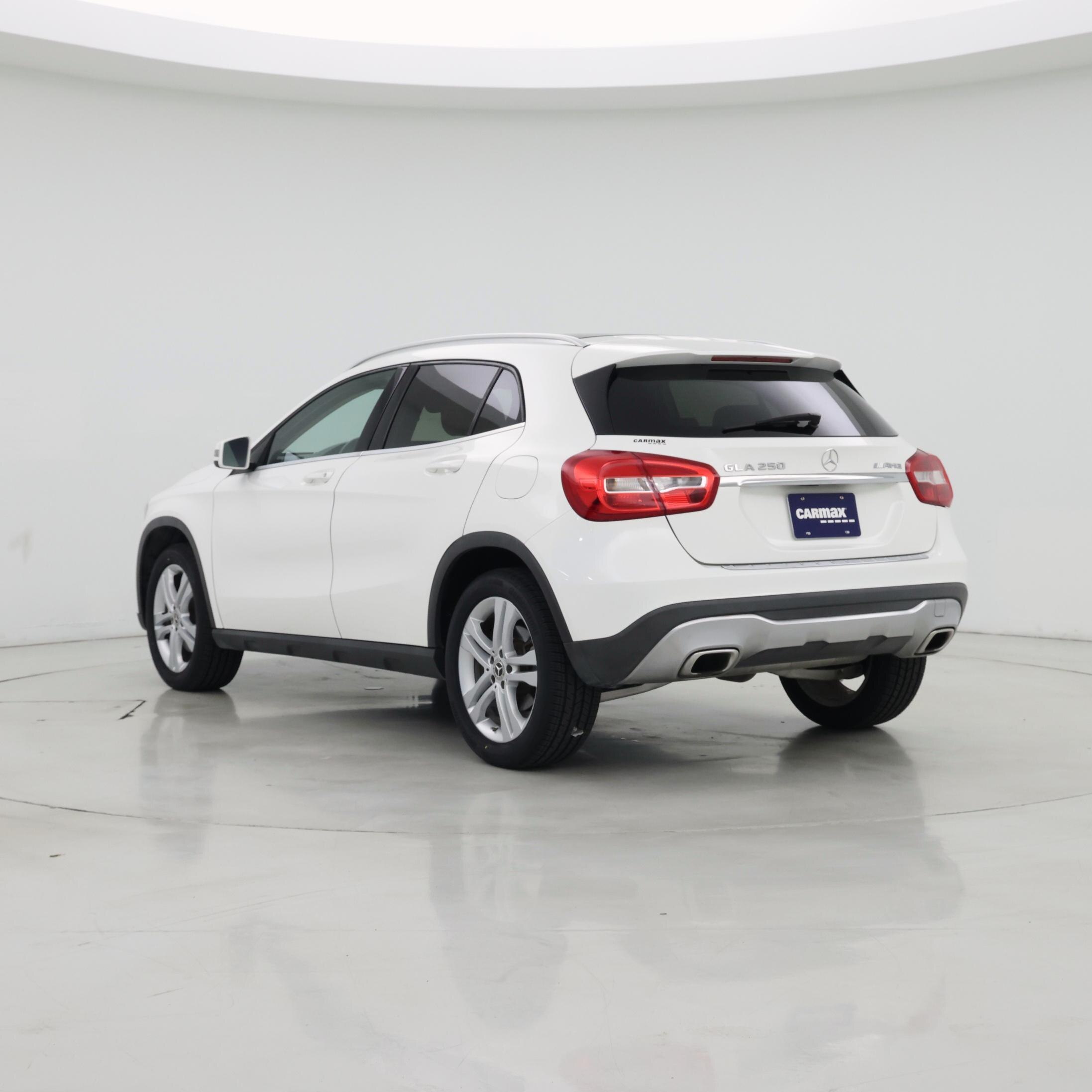 Thumbnail: 2018 Mercedes-Benz GLA - 2