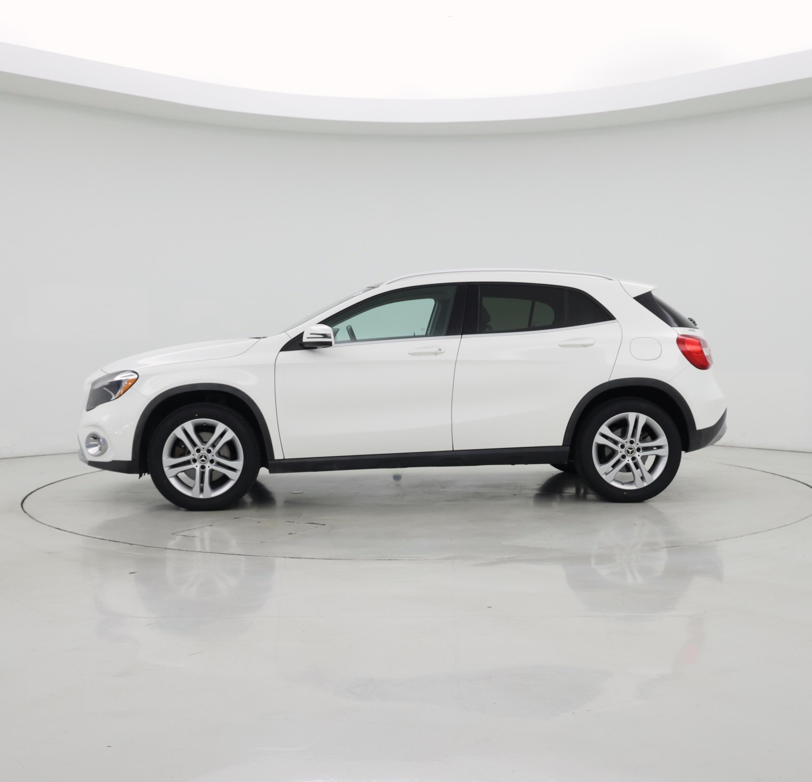 Thumbnail: 2018 Mercedes-Benz GLA - 3