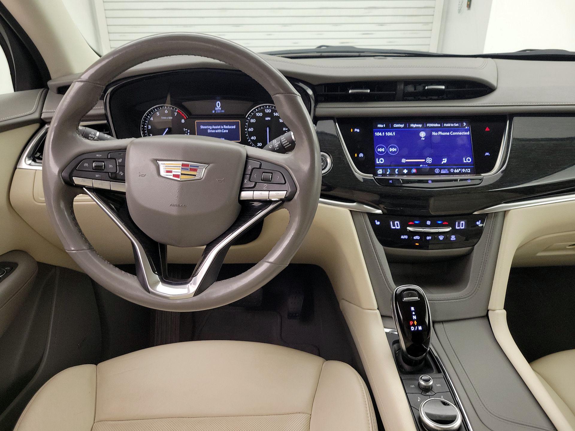 Thumbnail: 2020 Cadillac XT6 - 10
